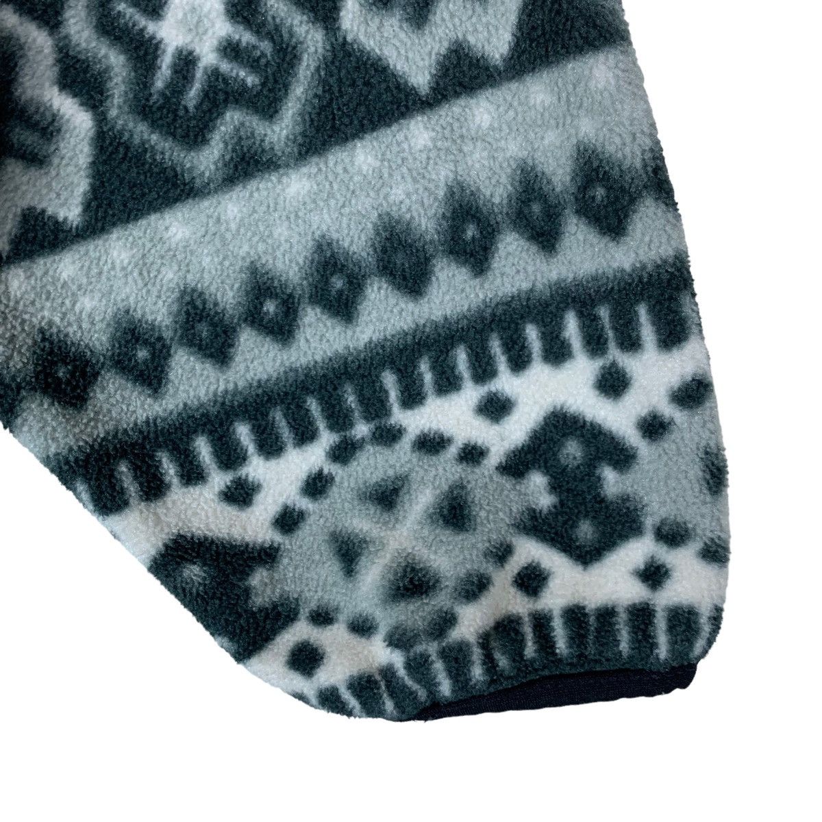L.L. Bean Vintage L.L. Bean Navajo Design Quarter Snaps Button Size US M / EU 48-50 / 2 - 4 Thumbnail
