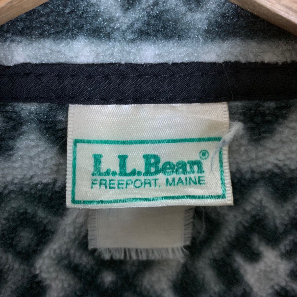 L.L. Bean Vintage L.L. Bean Navajo Design Quarter Snaps Button Size US M / EU 48-50 / 2 - 6 Thumbnail