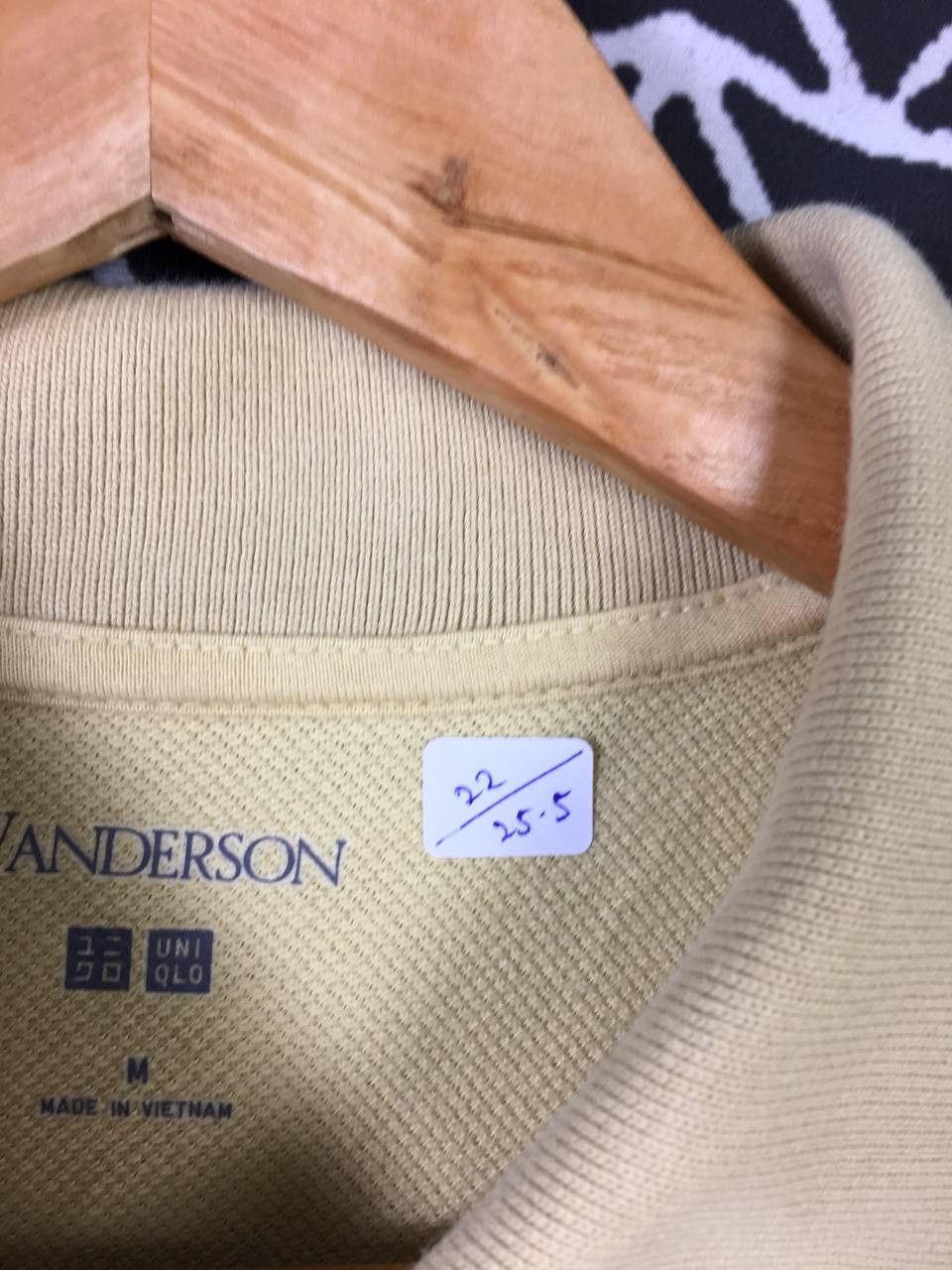 JW Anderson × Uniqlo J.W.Anderson Flower Embroidered Uniqlo Polo tee Size US M / EU 48-50 / 2 - 10 Thumbnail