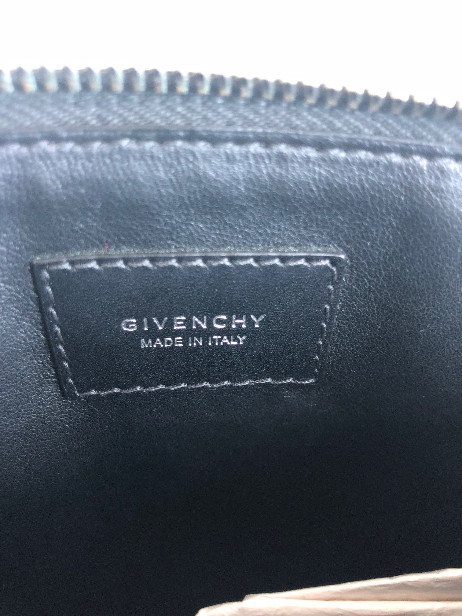 Givenchy Rare Gottahave piece NEW*sold out Clutch Size ONE SIZE - 8 Thumbnail