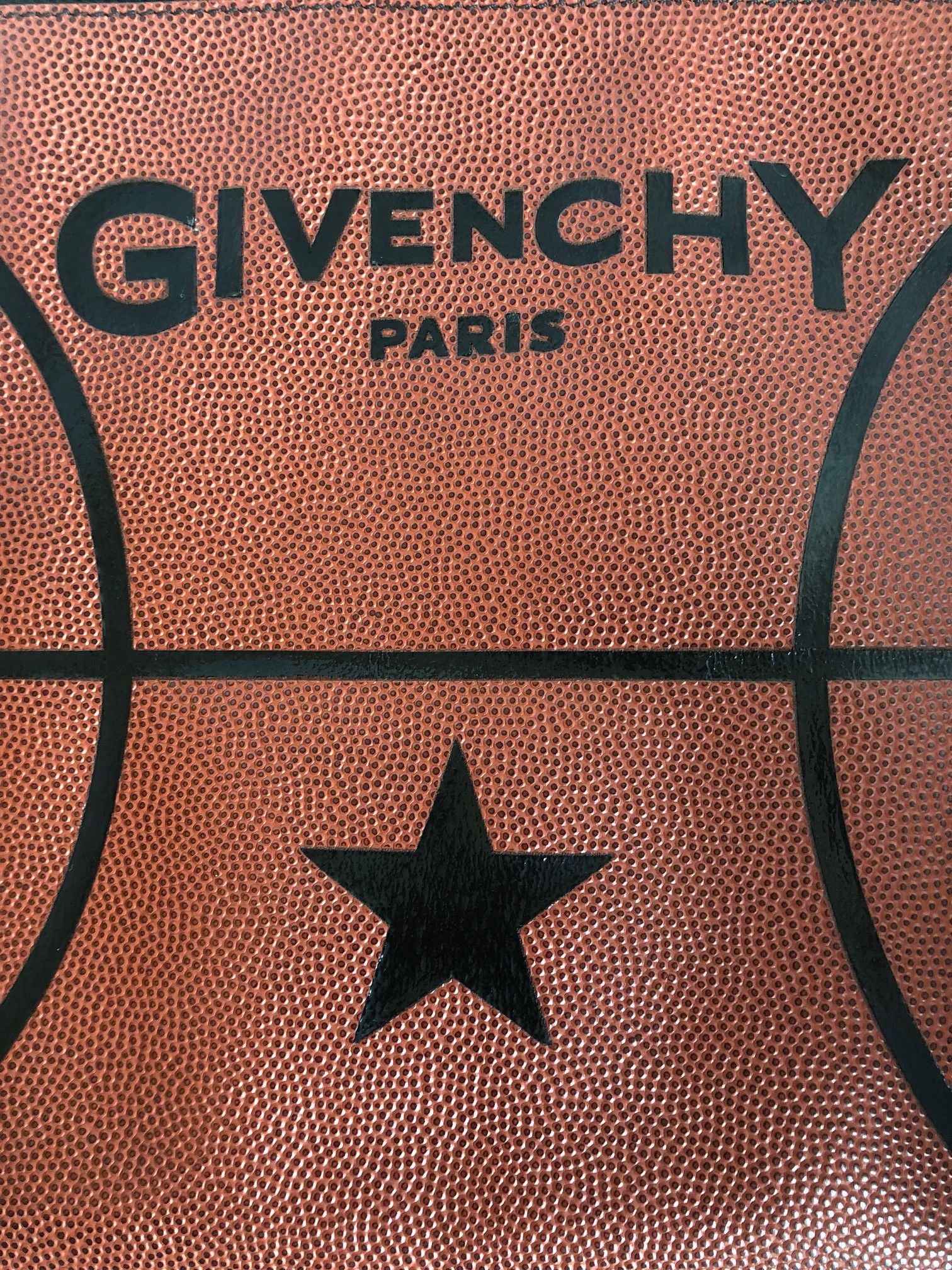 Givenchy Rare Gottahave piece NEW*sold out Clutch Size ONE SIZE - 1 Thumbnail