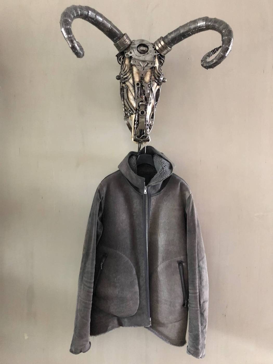 Isaac Sellam Experience Hooded lamb leather piece by ISE size 52 eu Size US L / EU 52-54 / 3 - 7 Thumbnail