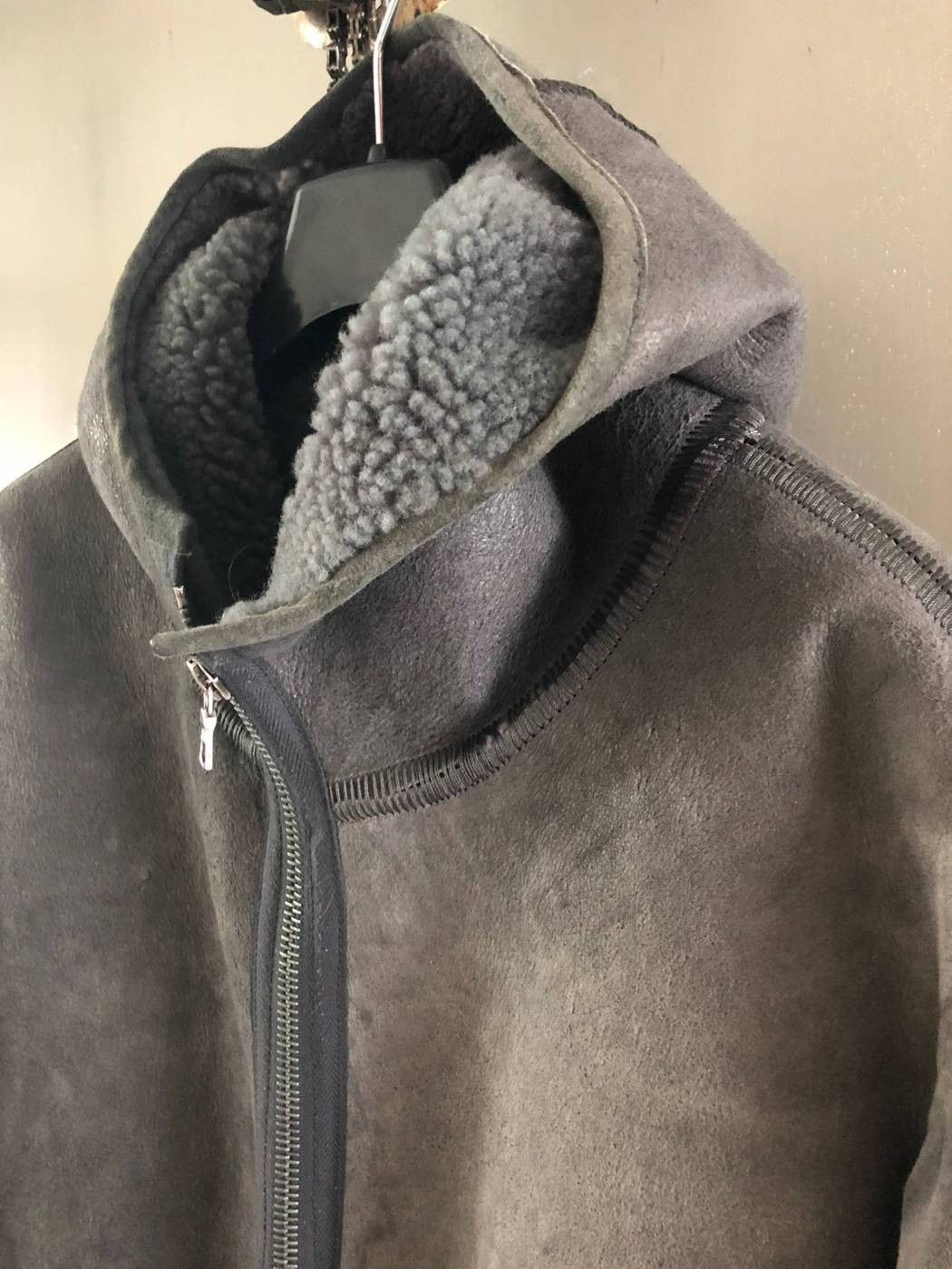 Isaac Sellam Experience Hooded lamb leather piece by ISE size 52 eu Size US L / EU 52-54 / 3 - 1 Thumbnail
