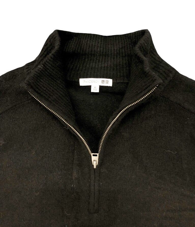 JW Anderson ⚡️Rare⚡️Wool half zipper sweater by J.W Anderson x Uniqlo Size US XS / EU 42 / 0 - 5 Thumbnail
