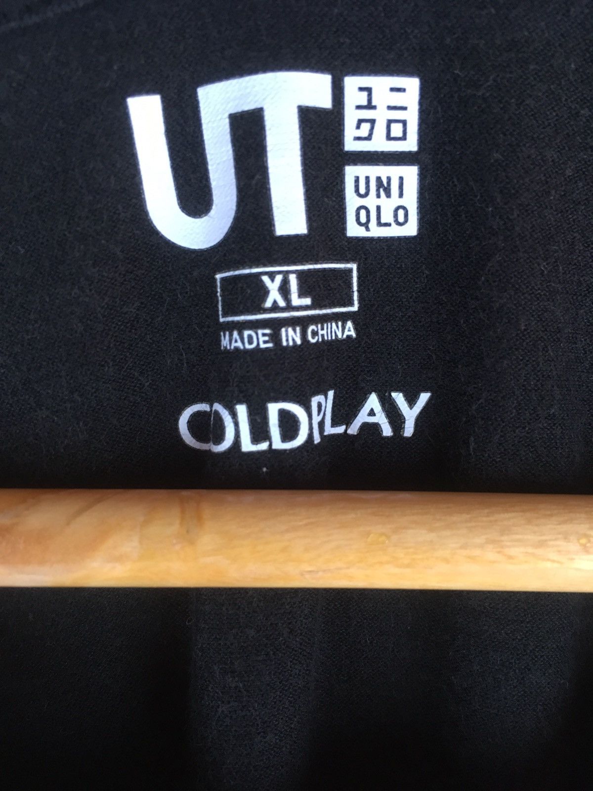 Band Tees × Japanese Brand × Uniqlo Uniqlo x Coldplay Black Colour XLarge Size T-Shirt Size US XL / EU 56 / 4 - 4 Thumbnail