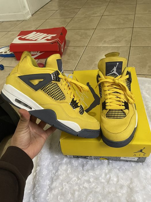 yellowing jordans