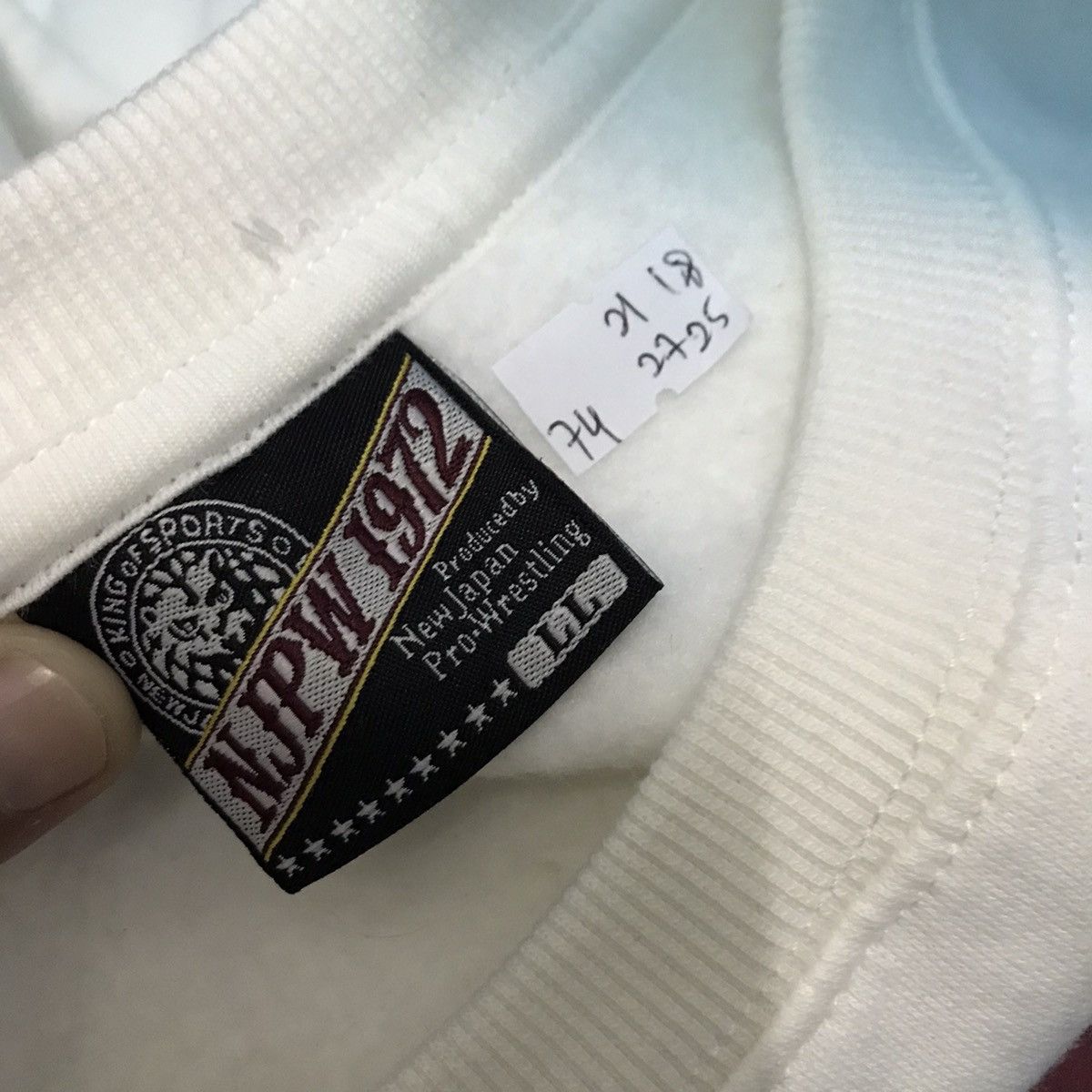 Japanese Brand Vintage New Japan Pro Wrestling King of Sports sweatshirt Size US L / EU 52-54 / 3 - 5 Thumbnail