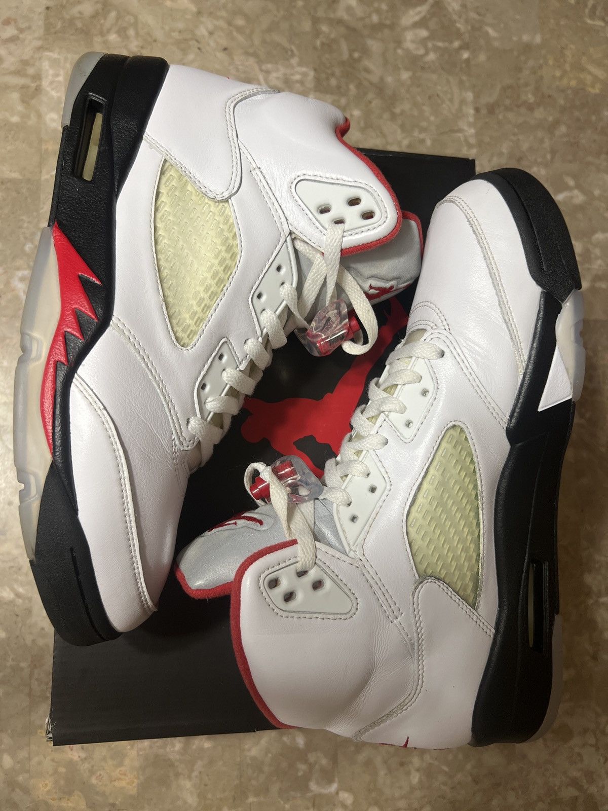 jordan 5 fire red silver tongue