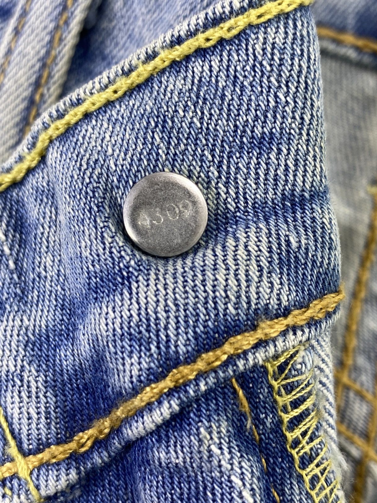 Jean × Levi's × Vintage VINTAGE LEVIS 514 LIGHT BLUE WASH Jeans 36x30 -J006 Size US 37 - 6 Thumbnail