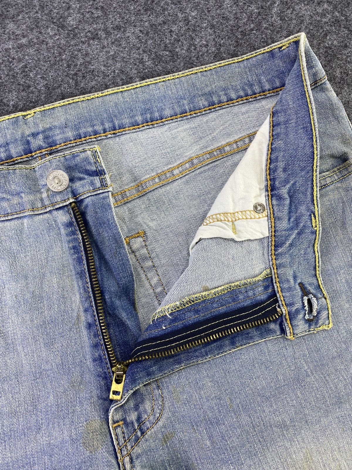 Jean × Levi's × Vintage VINTAGE LEVIS 514 LIGHT BLUE WASH Jeans 36x30 -J006 Size US 37 - 5 Thumbnail