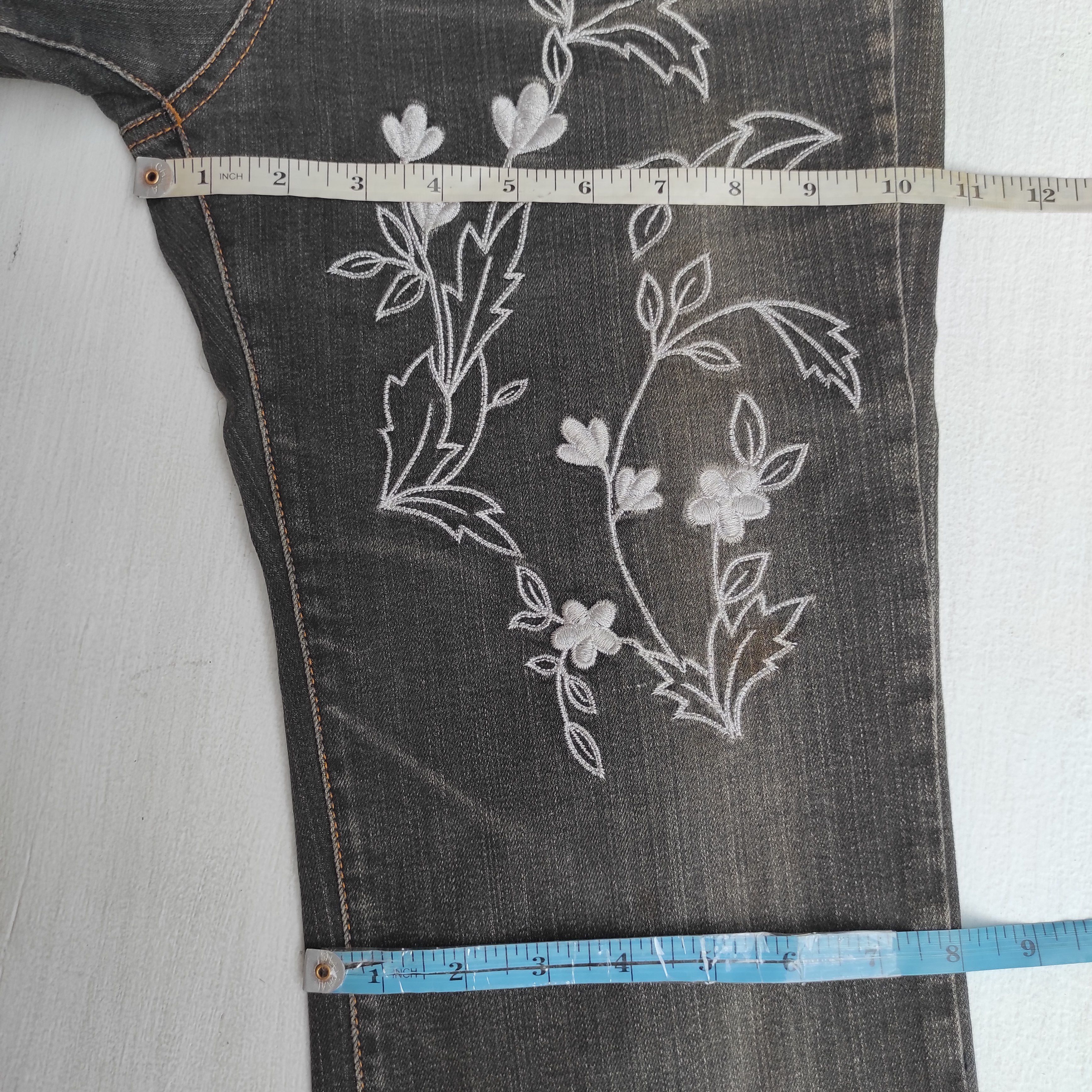 Hysteric Glamour Flare Jeans Embroidered denim women Size 28" / US 6 / IT 42 - 17 Thumbnail
