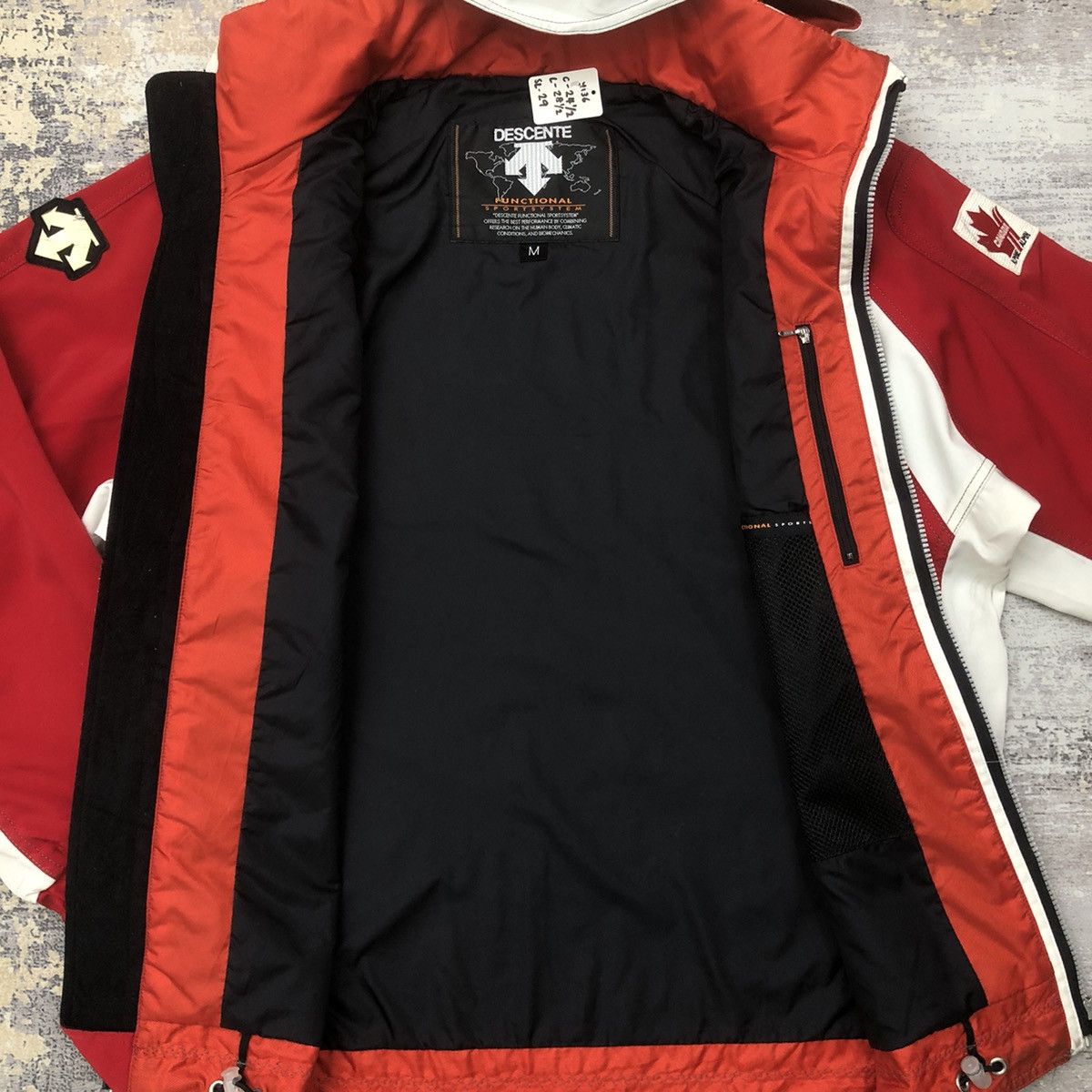 Descente × Tag Heuer Y136. DESCENTE X TAG HEUER CANADA CHAMPIONSHIP SKI JACKET Size US M / EU 48-50 / 2 - 12 Thumbnail