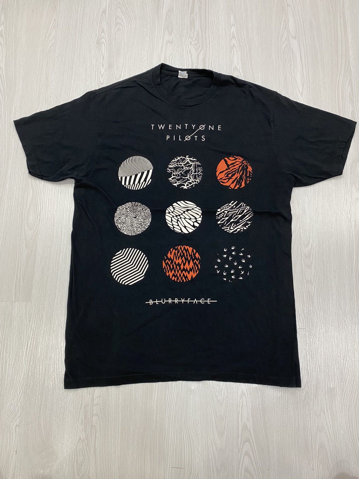 Vintage Twenty one pilots shirt