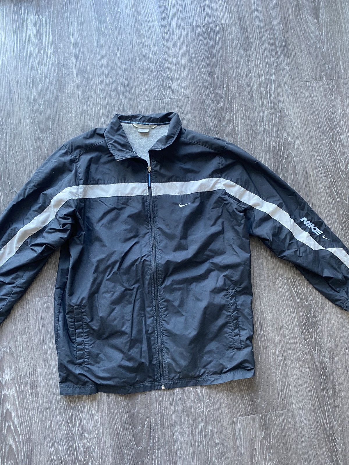 Nike Vintage Nike Zip Jacket Black Blue Swoosh Silver Tag Size US L / EU 52-54 / 3 - 3 Thumbnail