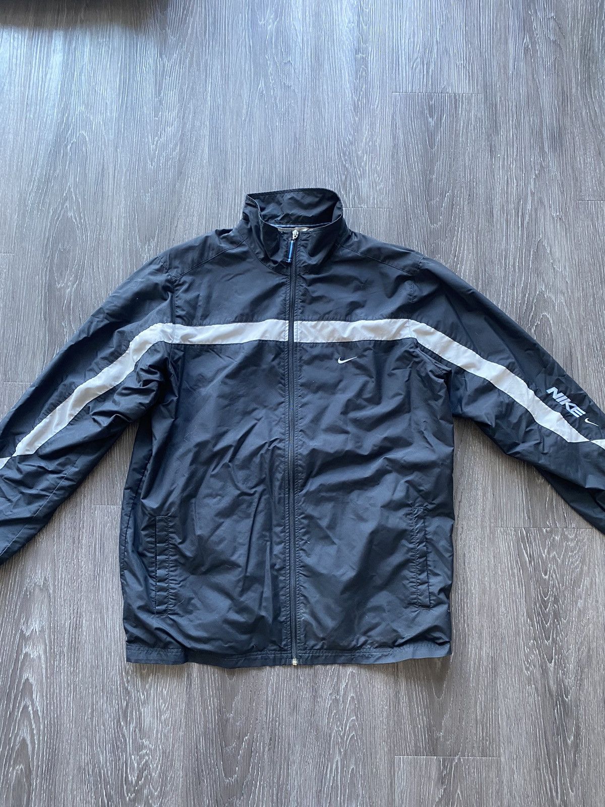 Nike Vintage Nike Zip Jacket Black Blue Swoosh Silver Tag Size US L / EU 52-54 / 3 - 8 Thumbnail