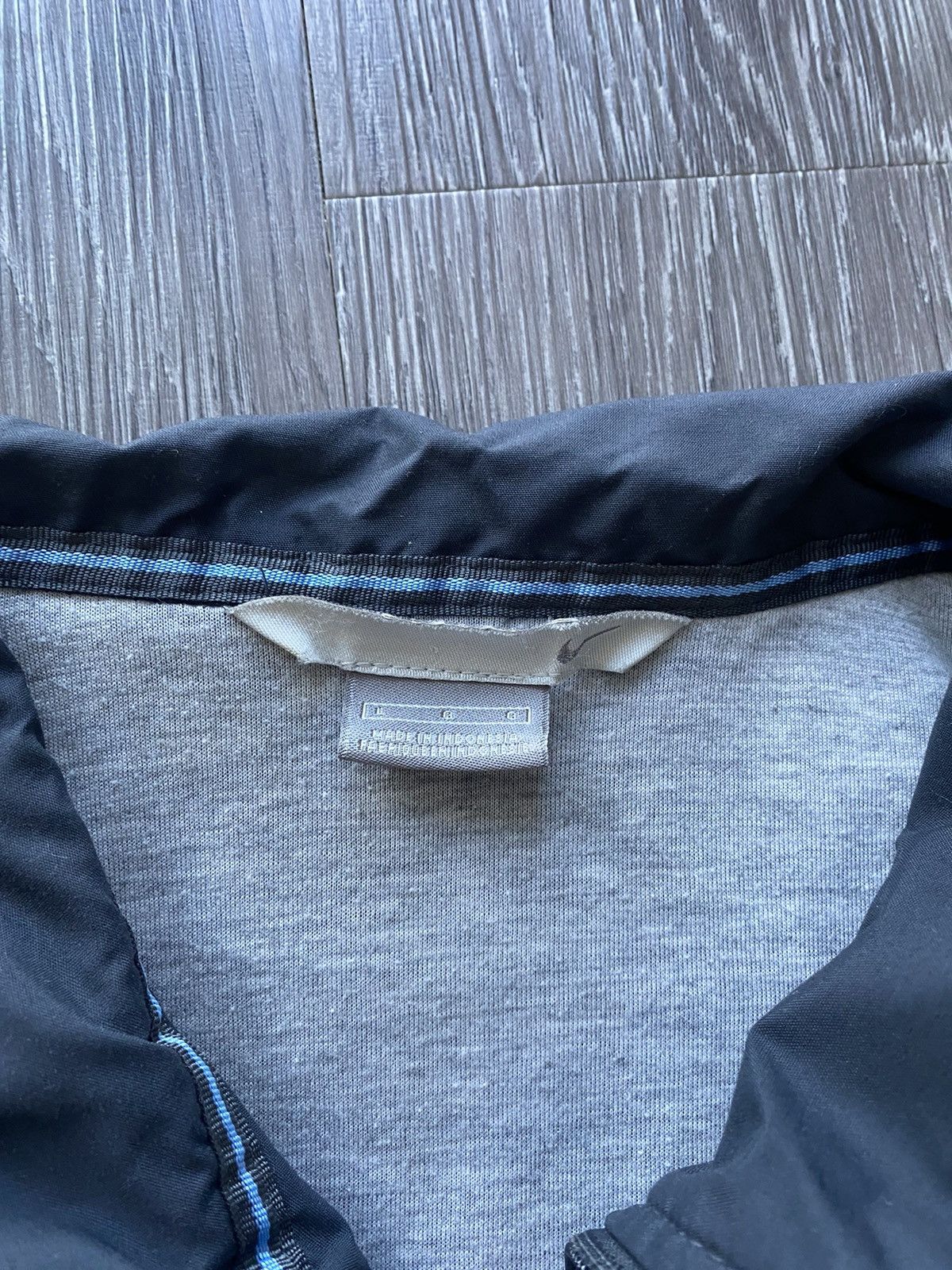 Nike Vintage Nike Zip Jacket Black Blue Swoosh Silver Tag Size US L / EU 52-54 / 3 - 6 Thumbnail