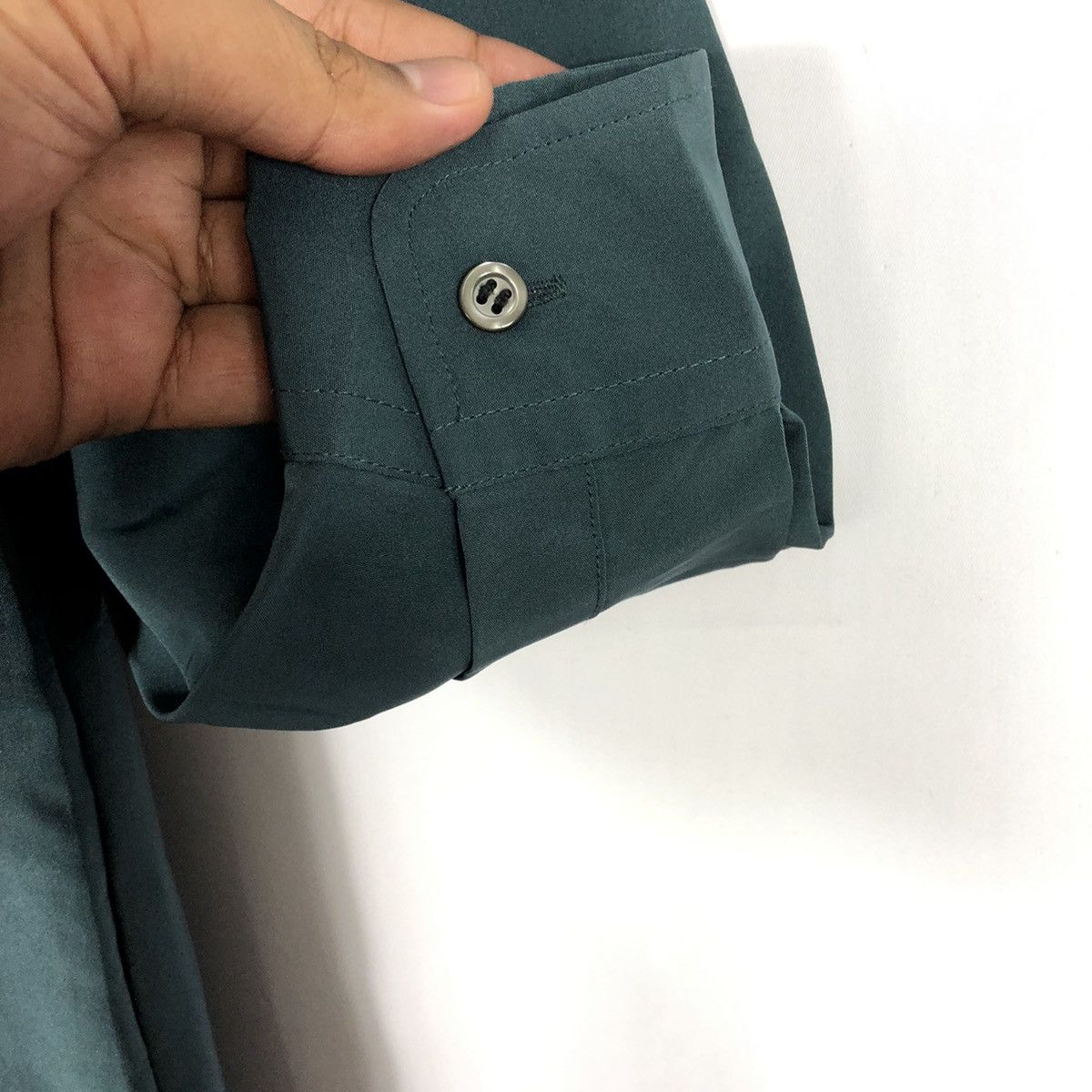Designer × Vintage Claudio Valentino Nice Silk Button Shirts For Women Size ONE SIZE - 8 Thumbnail