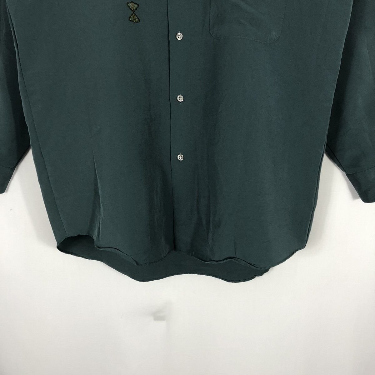 Designer × Vintage Claudio Valentino Nice Silk Button Shirts For Women Size ONE SIZE - 3 Thumbnail