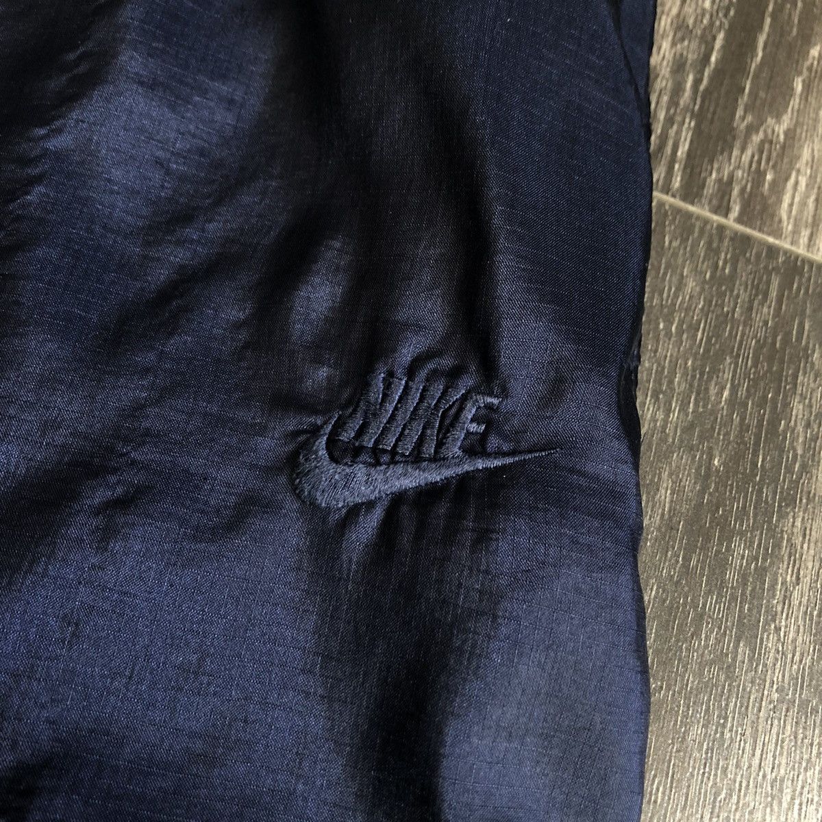 Nike Vintage 1990s Nike Basic Logo Swoosh Nylon Track Pants Sz M Size US 30 / EU 46 - 3 Thumbnail