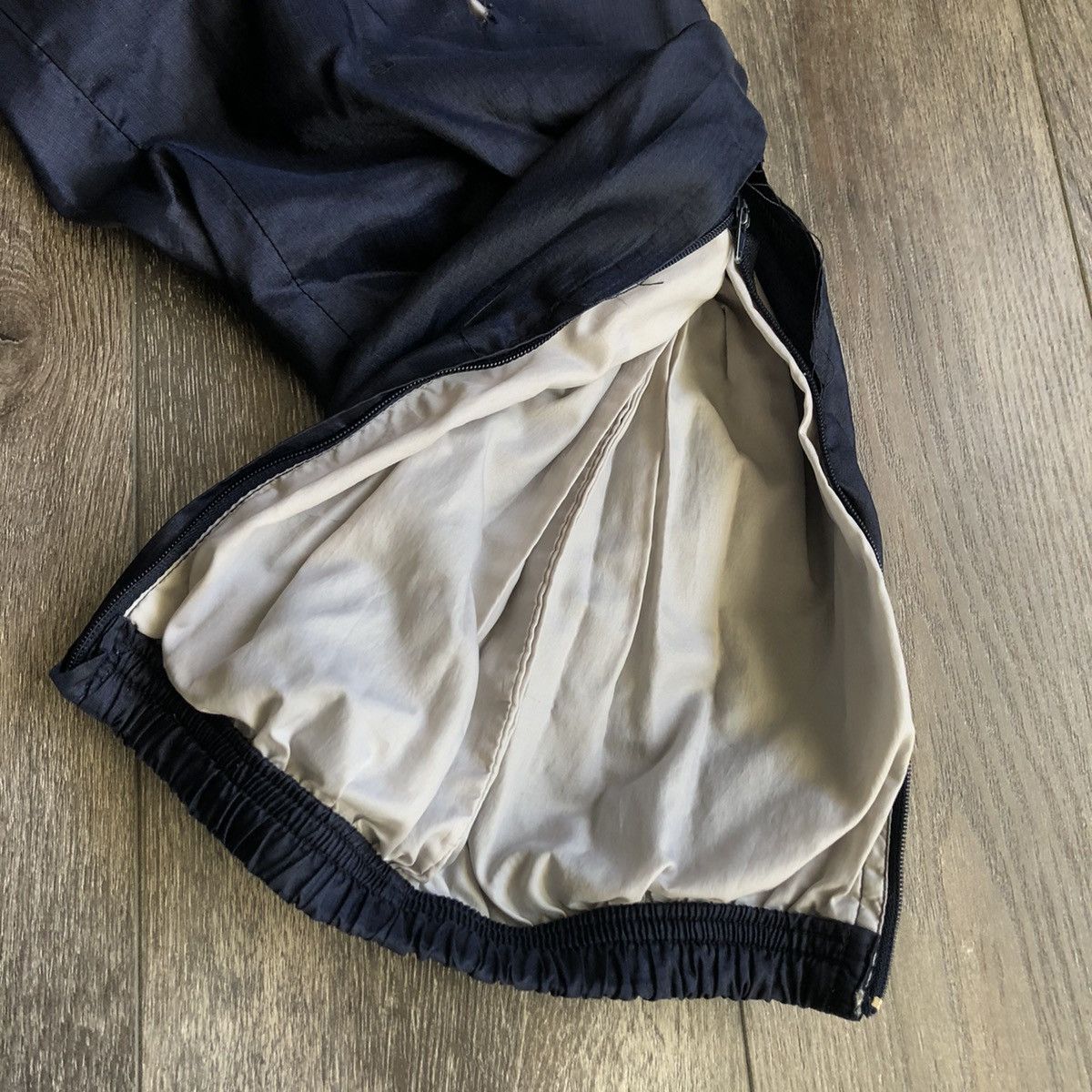 Nike Vintage 1990s Nike Basic Logo Swoosh Nylon Track Pants Sz M Size US 30 / EU 46 - 6 Thumbnail