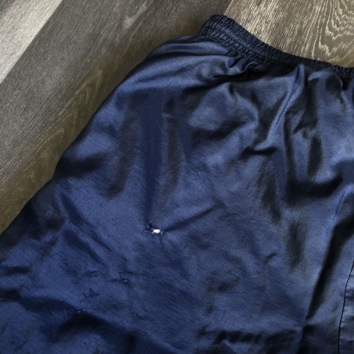 Nike Vintage 1990s Nike Basic Logo Swoosh Nylon Track Pants Sz M Size US 30 / EU 46 - 8 Thumbnail