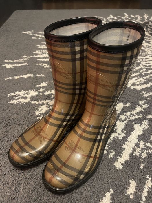 burberry rain boots size 37