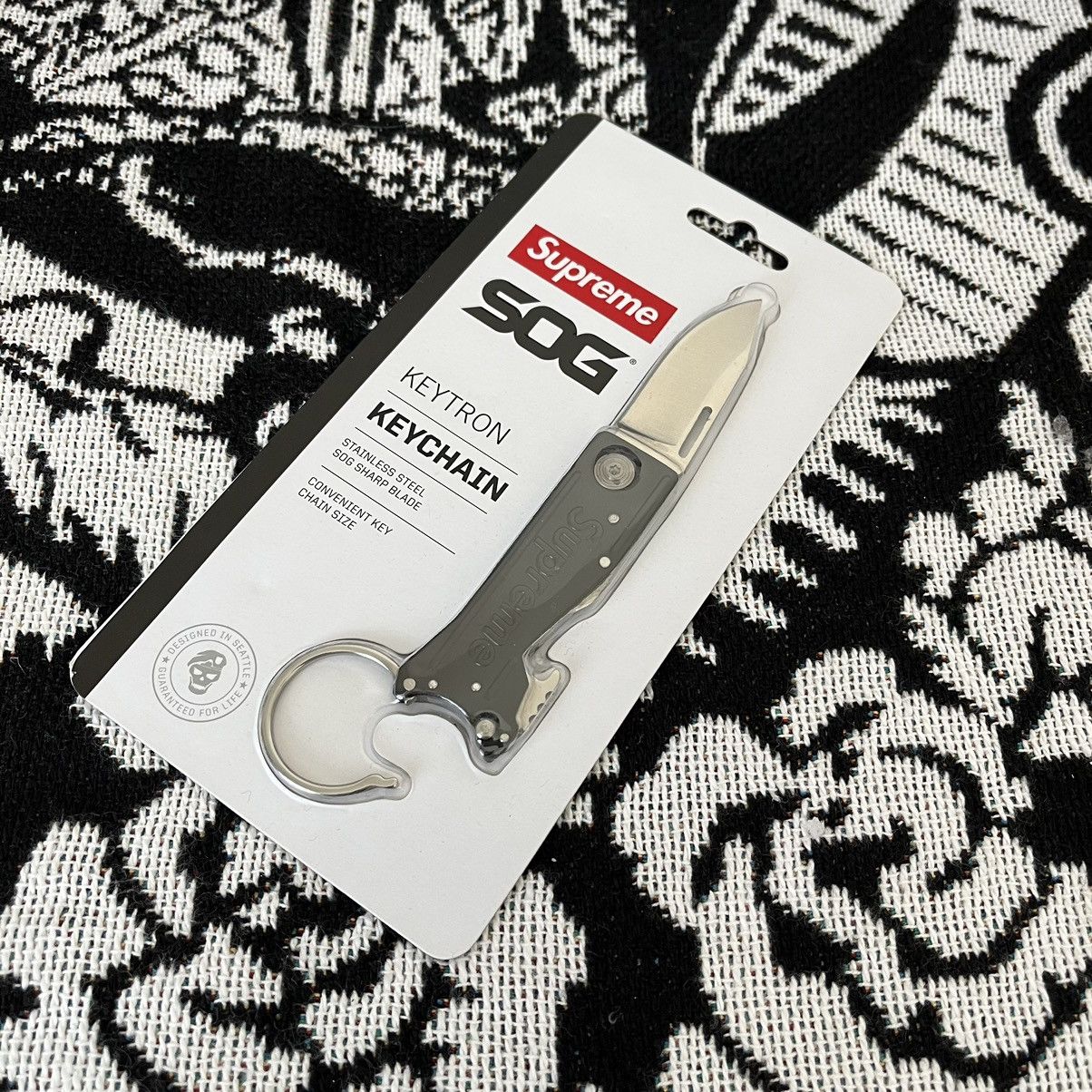 Supreme FW18 Supreme SOG Keytron Folding Knife Black Box Logo | Grailed