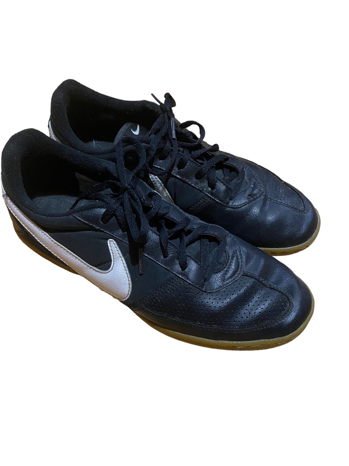 street football shoes nike