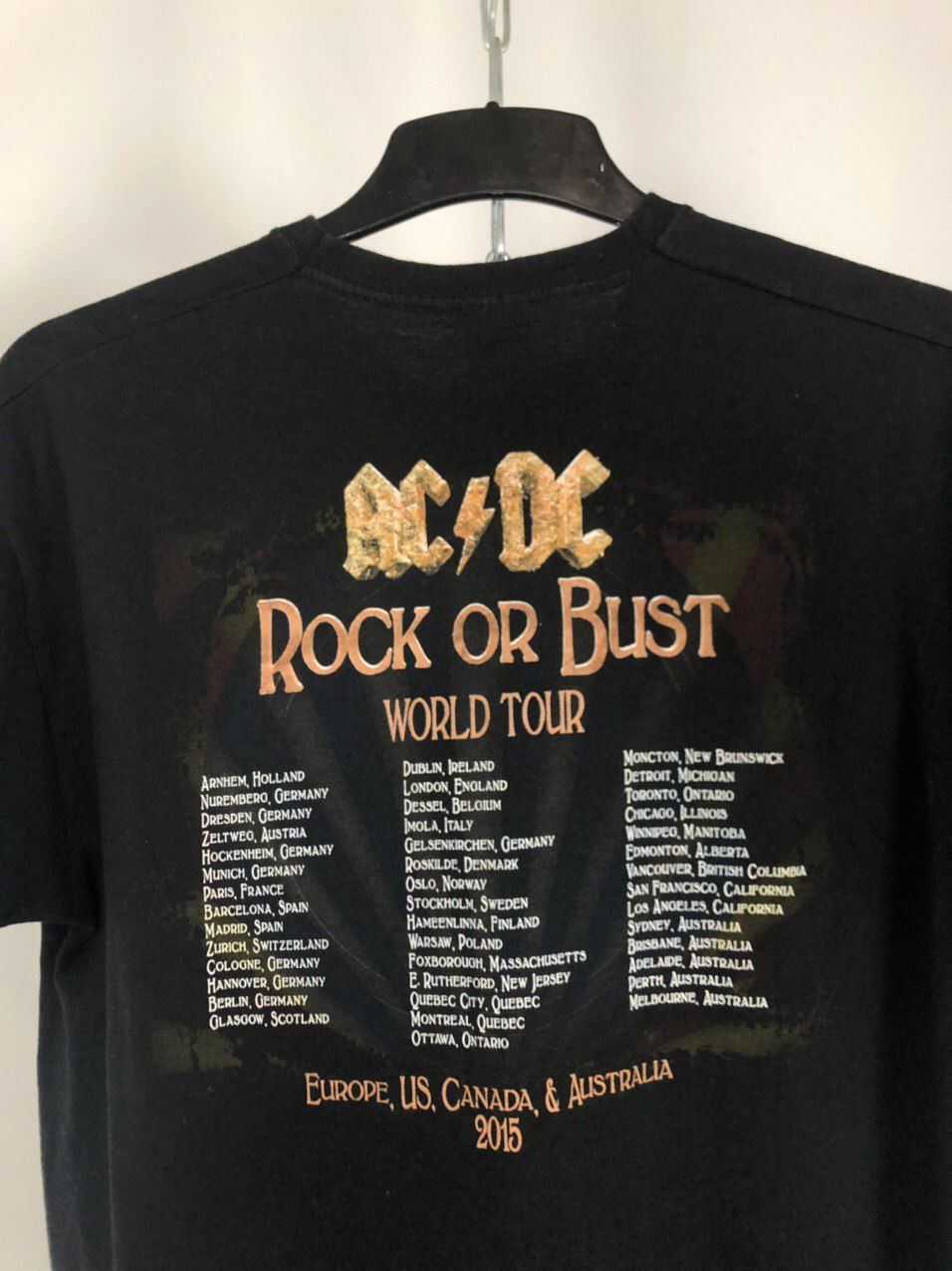 AC/DC Men’s ac/dc rock or bust 2015 t-shirts black size L Size US L / EU 52-54 / 3 - 4 Thumbnail