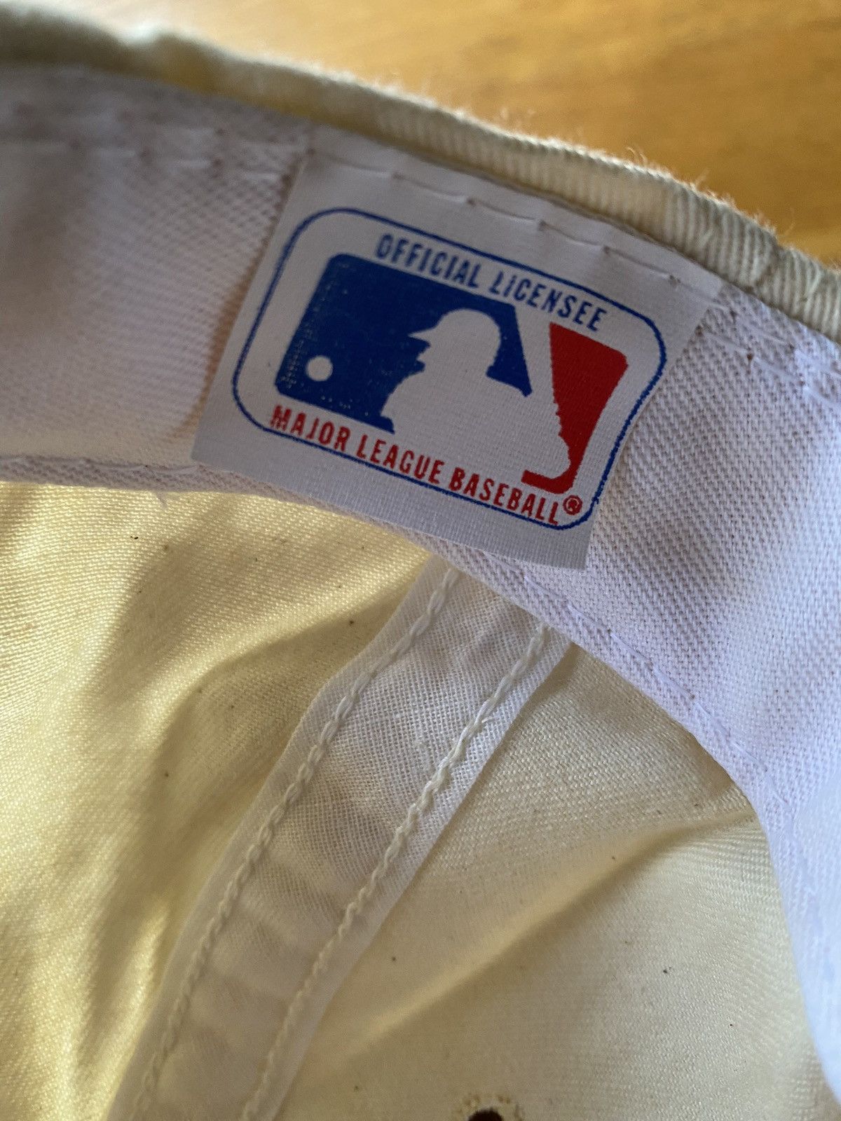 MLB Boston Red Sox VTG 90’s SnapBack rare white hat Size ONE SIZE - 3 Thumbnail