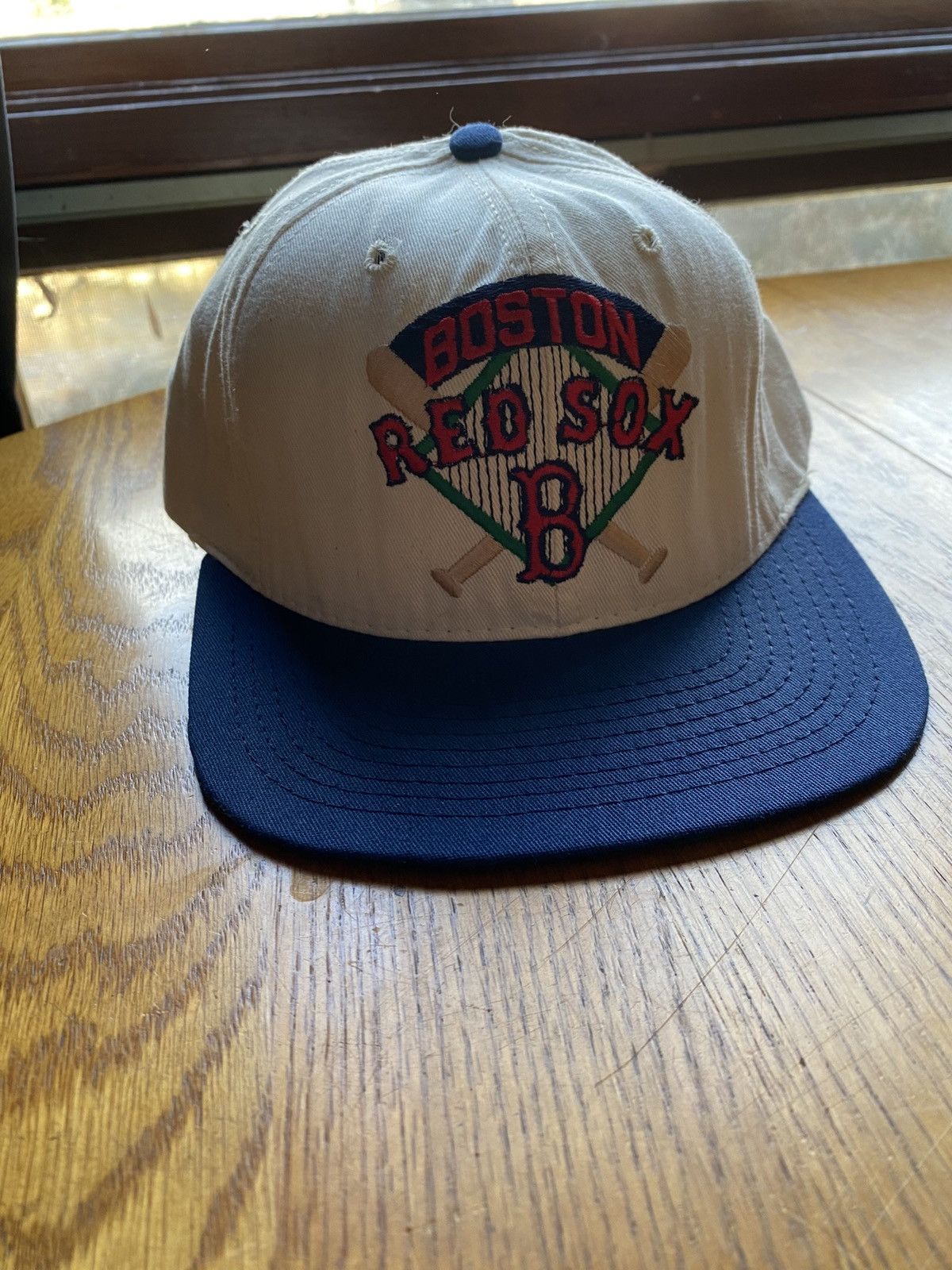 MLB Boston Red Sox VTG 90’s SnapBack rare white hat Size ONE SIZE - 1 Thumbnail