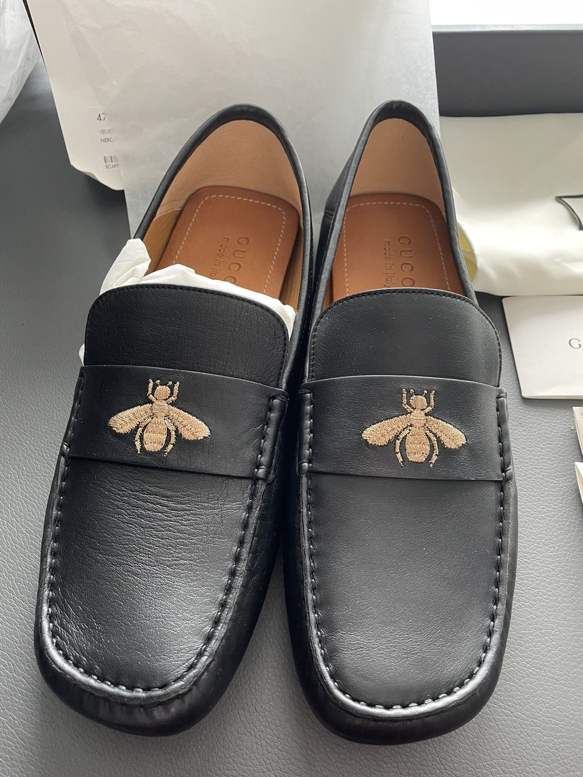 Gucci Rare Iconic Brand New Runway Velvety Bee Leather Loafer Shoe Size US 9.5 / EU 42-43 - 2 Thumbnail