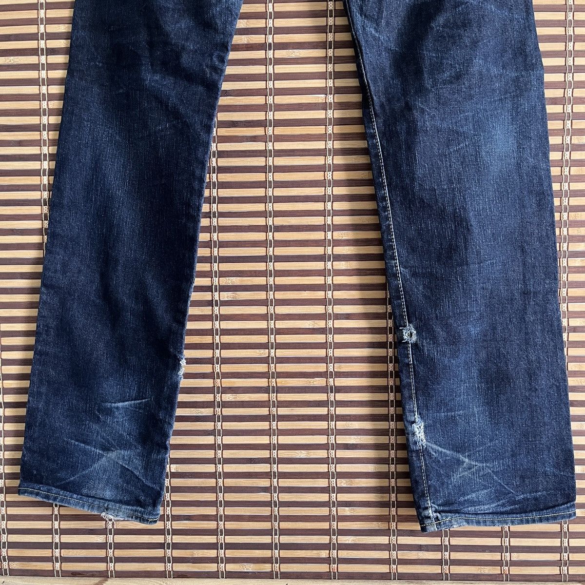 Indigo × Japanese Brand Distressed Redline Selvedge Indigo Cune Made In Japan Denim Size US 32 / EU 48 - 16 Thumbnail
