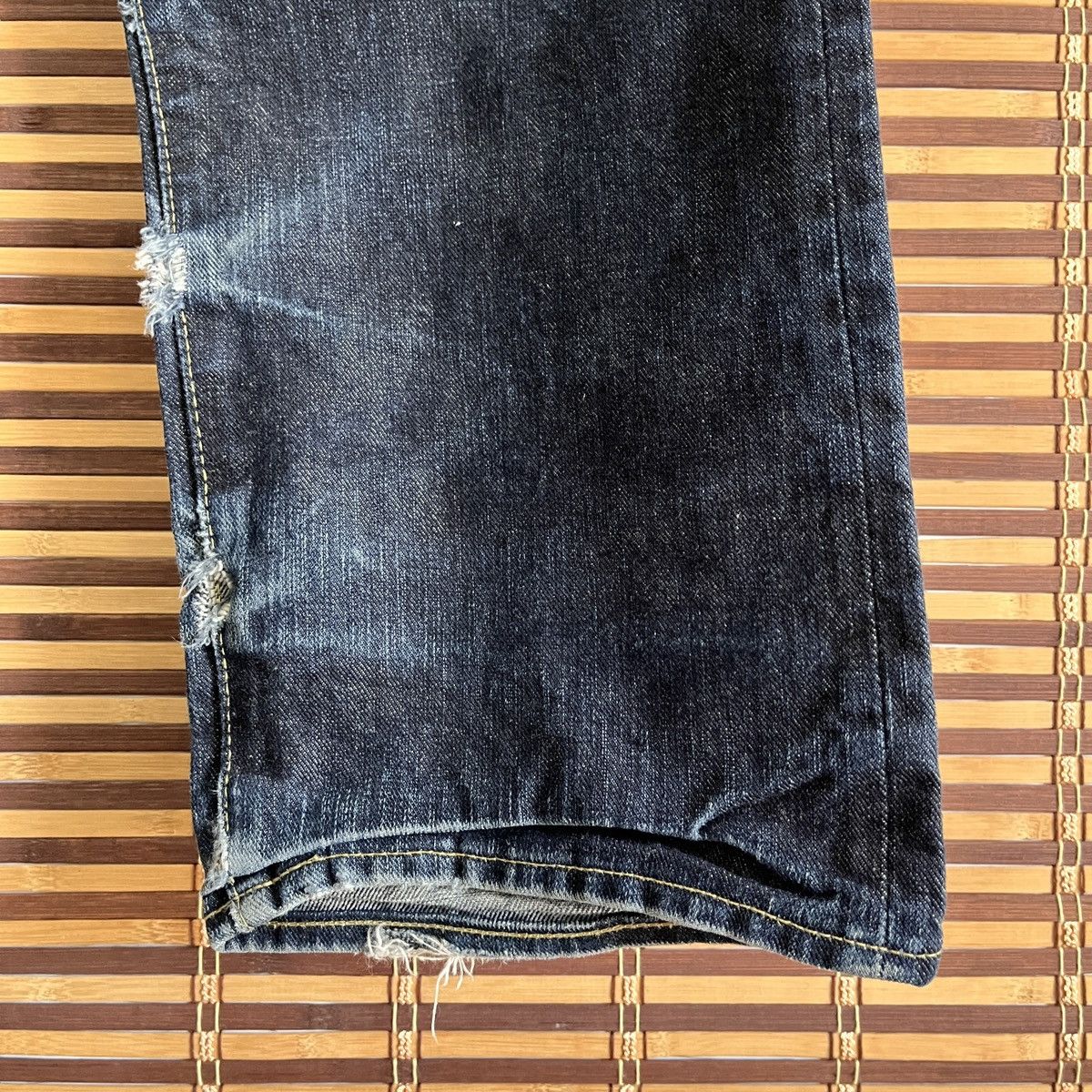 Indigo × Japanese Brand Distressed Redline Selvedge Indigo Cune Made In Japan Denim Size US 32 / EU 48 - 8 Thumbnail