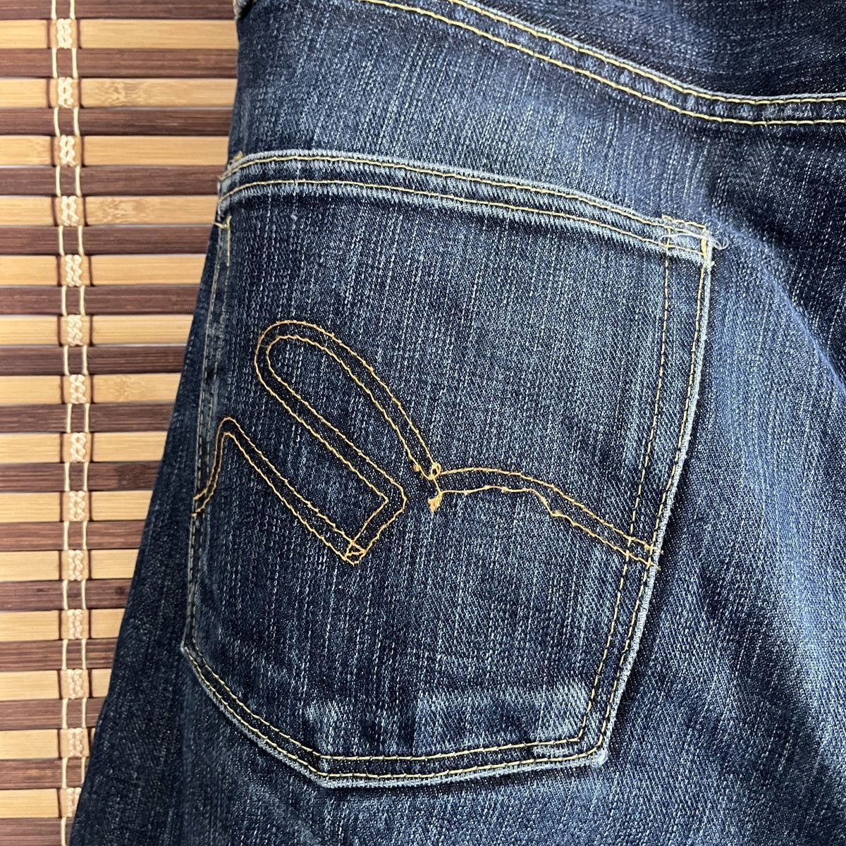 Indigo × Japanese Brand Distressed Redline Selvedge Indigo Cune Made In Japan Denim Size US 32 / EU 48 - 15 Thumbnail