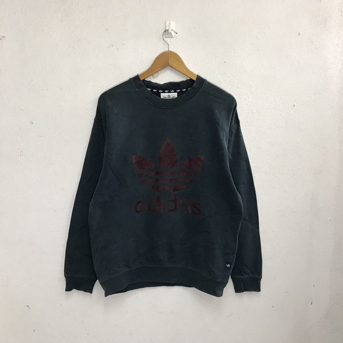 Adidas Sweatshirt Big Spellout Logo
