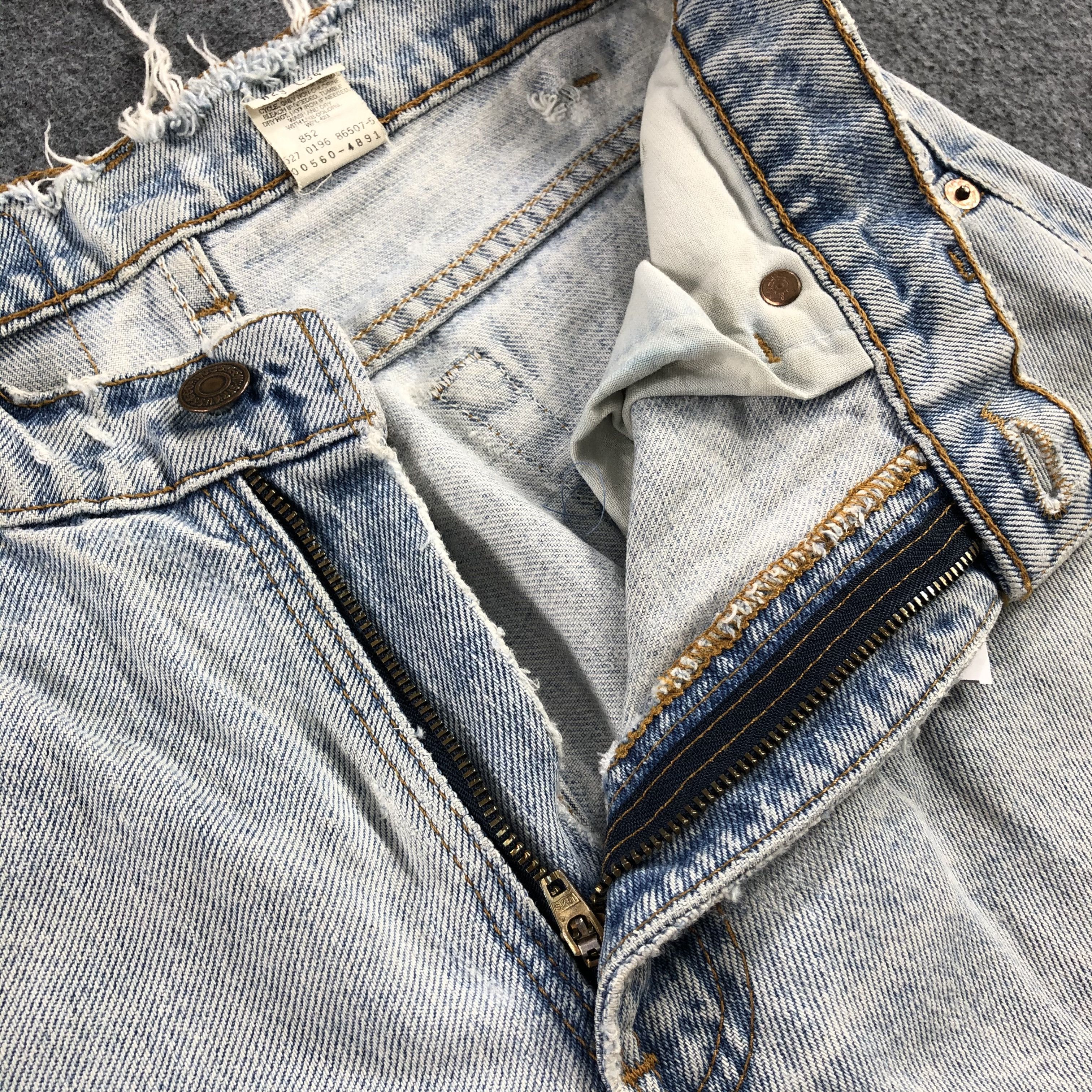 Levi's × Vintage 90s Vintage Light Wash Levis 560 Jeans-J1896 Size US 29 - 15 Thumbnail