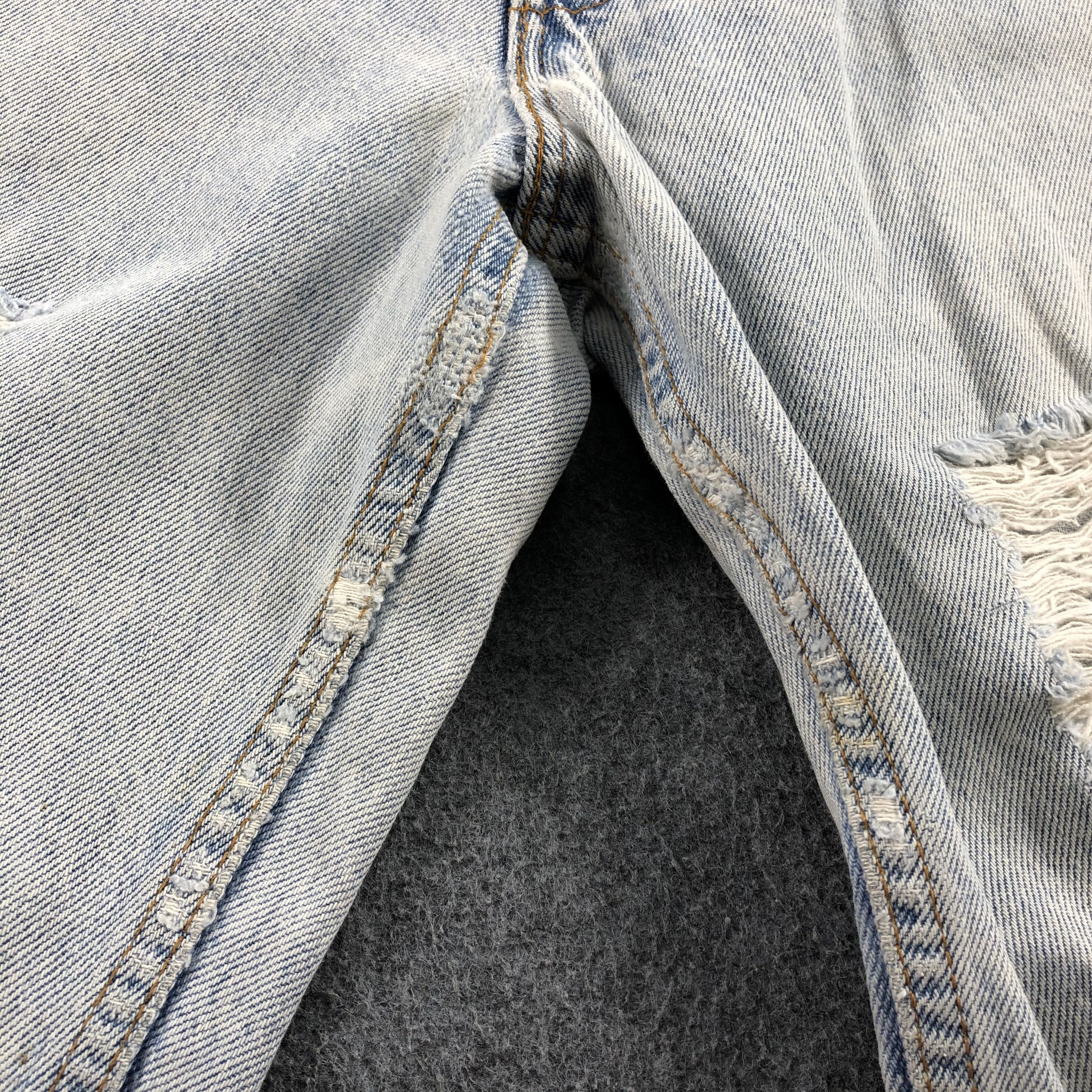 Levi's × Vintage 90s Vintage Light Wash Levis 560 Jeans-J1896 Size US 29 - 12 Thumbnail