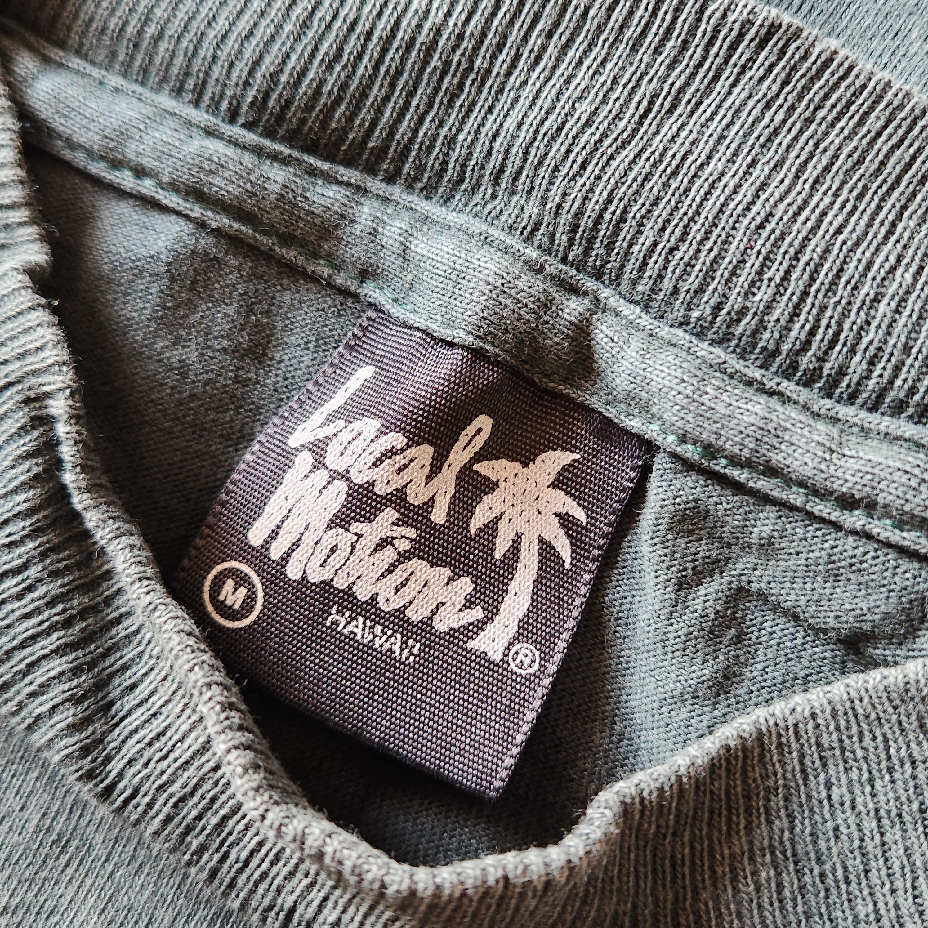 Vintage Vintage Local Motion Hawaii Big Printed Back Size US M / EU 48-50 / 2 - 5 Thumbnail