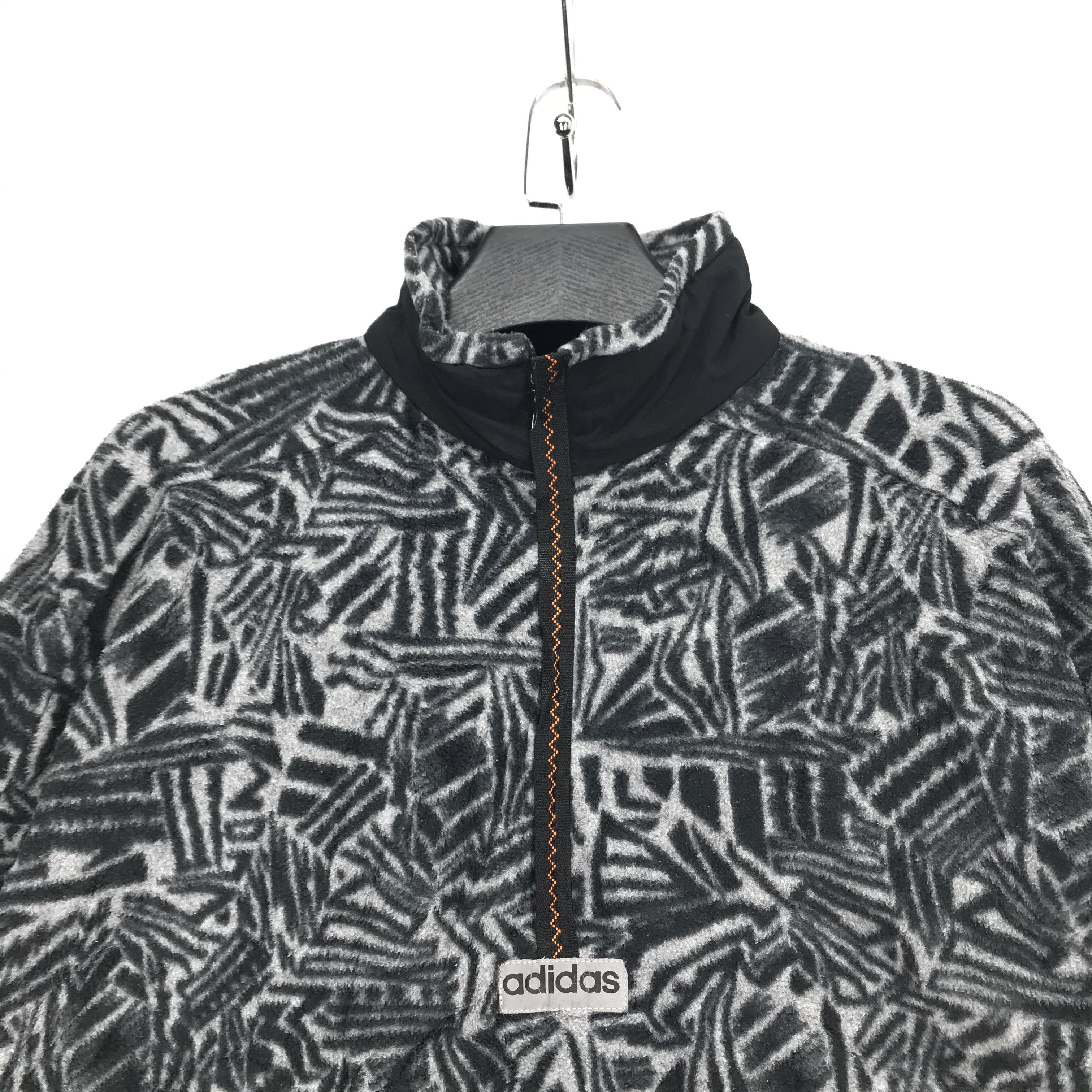 Adidas Vintage Adidas Nice Design Pullover Fleece #2841-41 Size US L / EU 52-54 / 3 - 2 Thumbnail