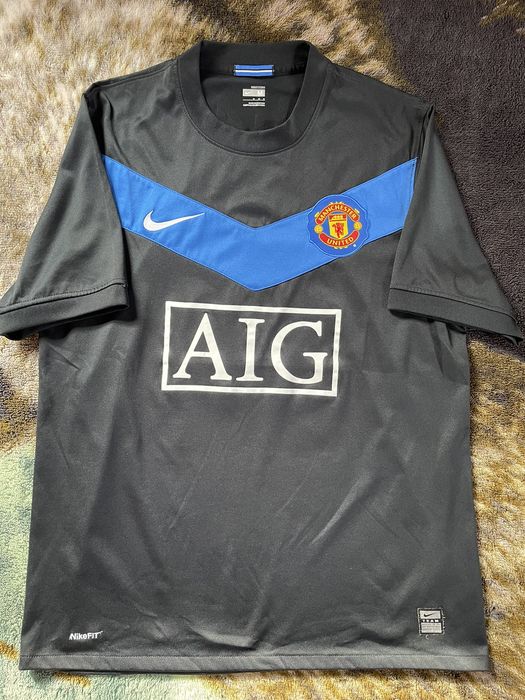 Nike ⚡️NIKE MANCHESTER UNITED AIG "CHICHARITO" JERSEY Size US M / EU 48-50 / 2 - 1 Preview