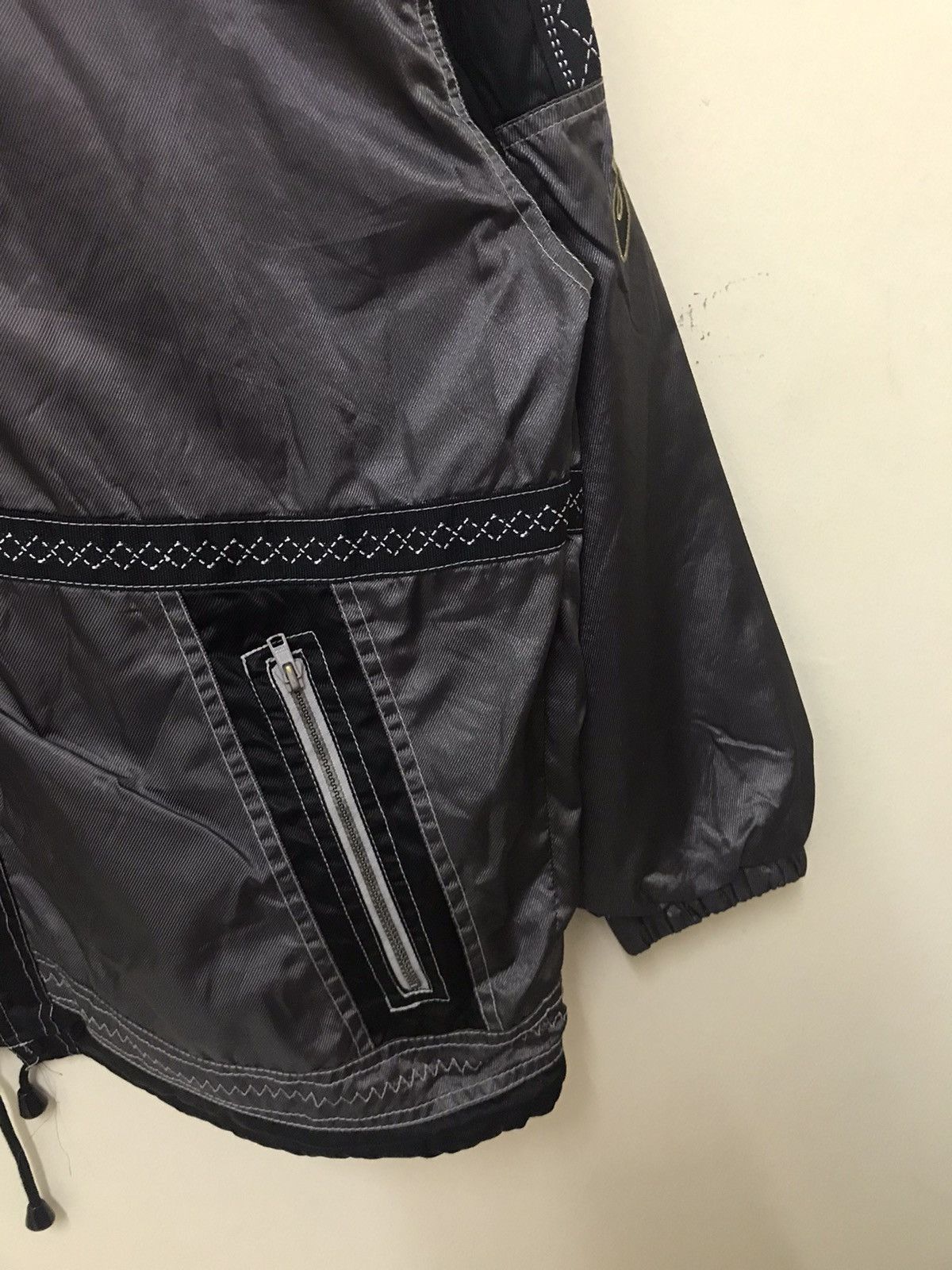Asics × Japanese Brand × Vintage Vintage Japanese Asics Sportswear Zipper Jacket Size US L / EU 52-54 / 3 - 7 Thumbnail