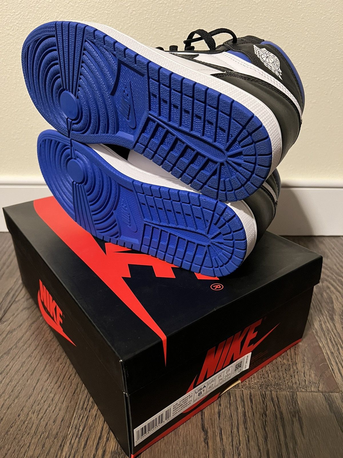 Jordan Brand Air Jordan 1 Retro High OG Royal Toe Size US 8.5 / EU 41-42 - 5 Thumbnail