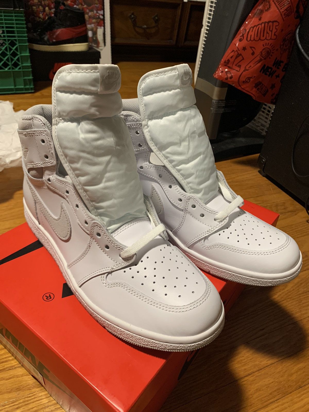 Jordan Brand × Nike Jordan 1 Neutral Grey 85 Size US 11.5 / EU 44-45 - 2 Thumbnail