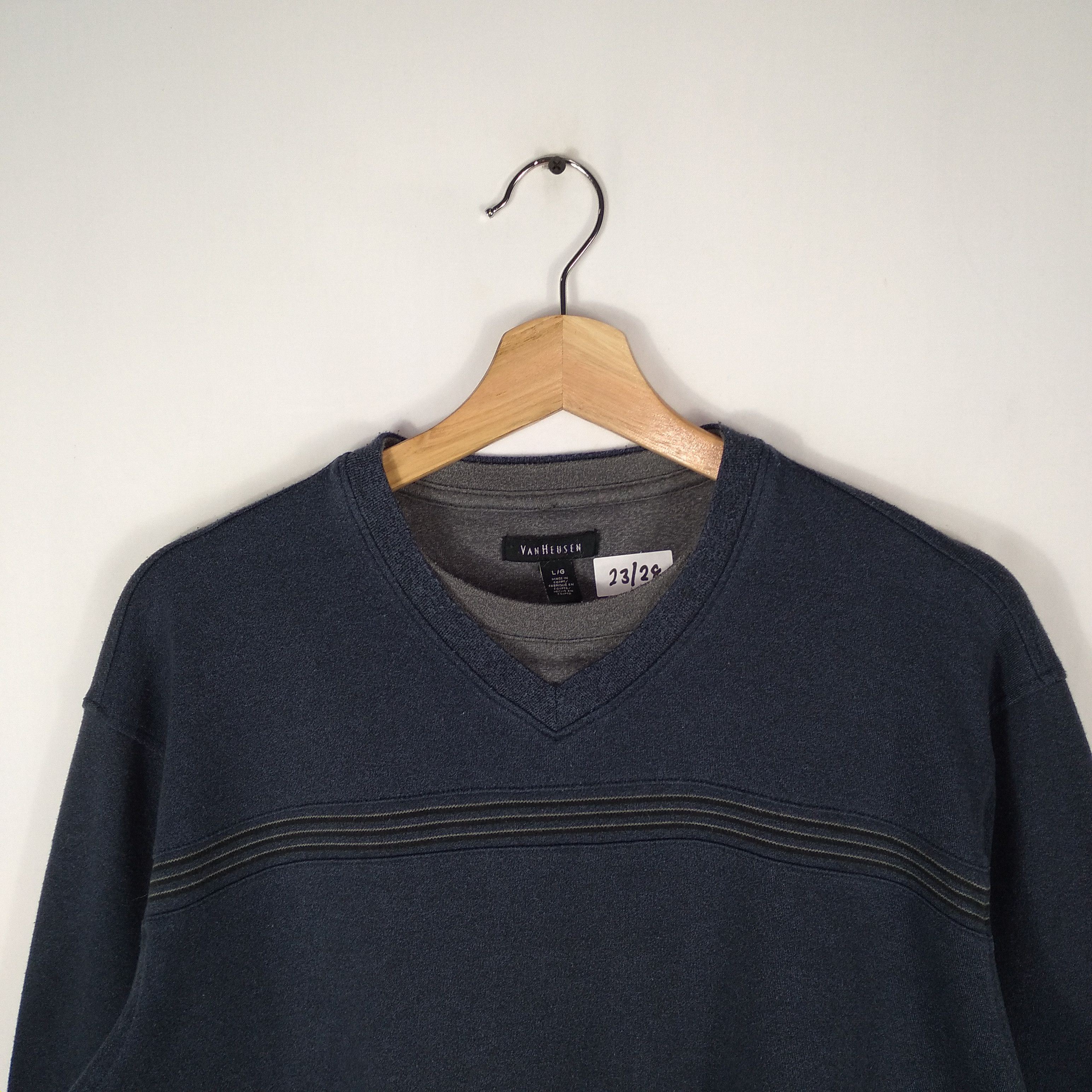 Designer × Van Heusen × Vintage Vintage Van Heusen Classics Plain Sweatshirts Size US L / EU 52-54 / 3 - 2 Thumbnail