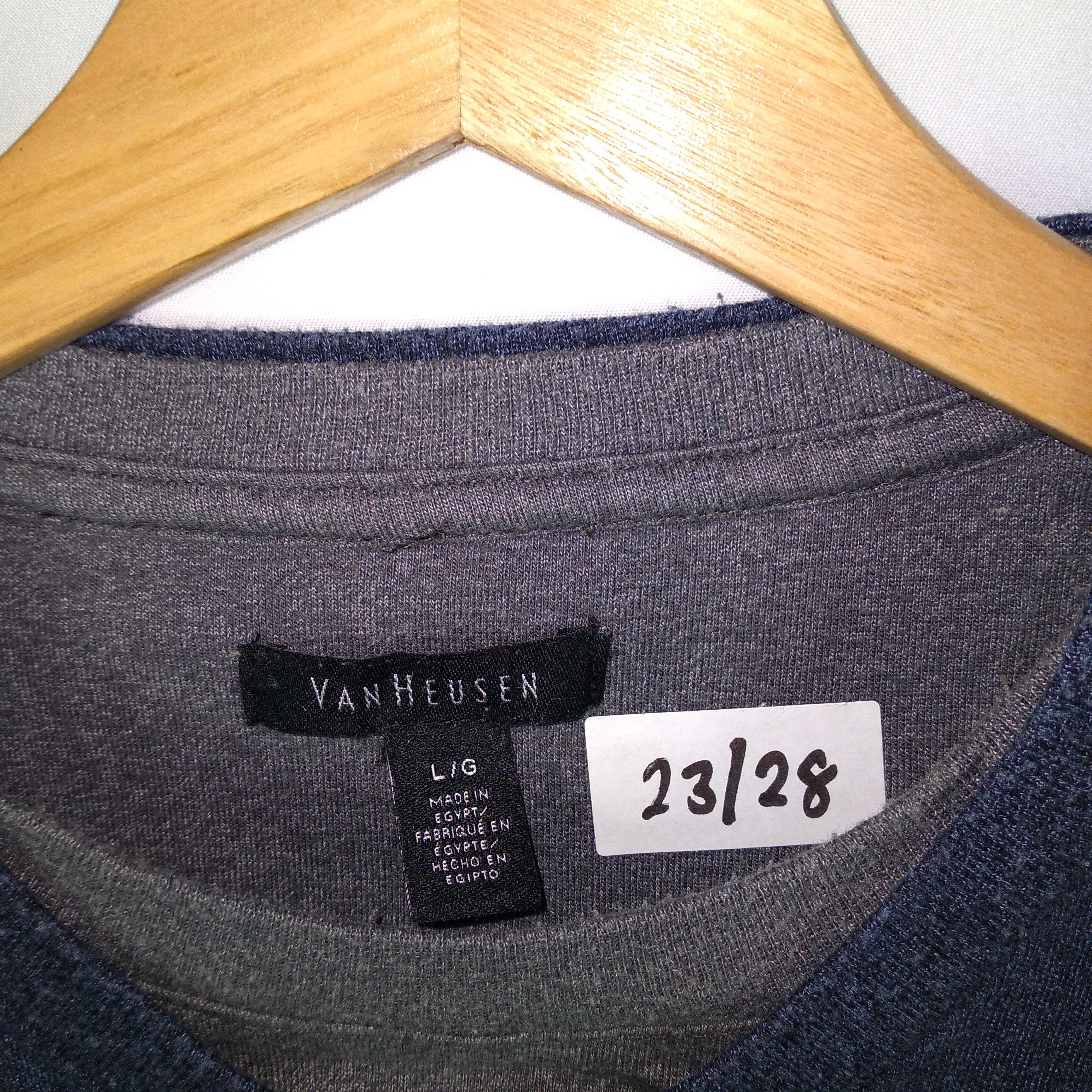 Designer × Van Heusen × Vintage Vintage Van Heusen Classics Plain Sweatshirts Size US L / EU 52-54 / 3 - 7 Thumbnail