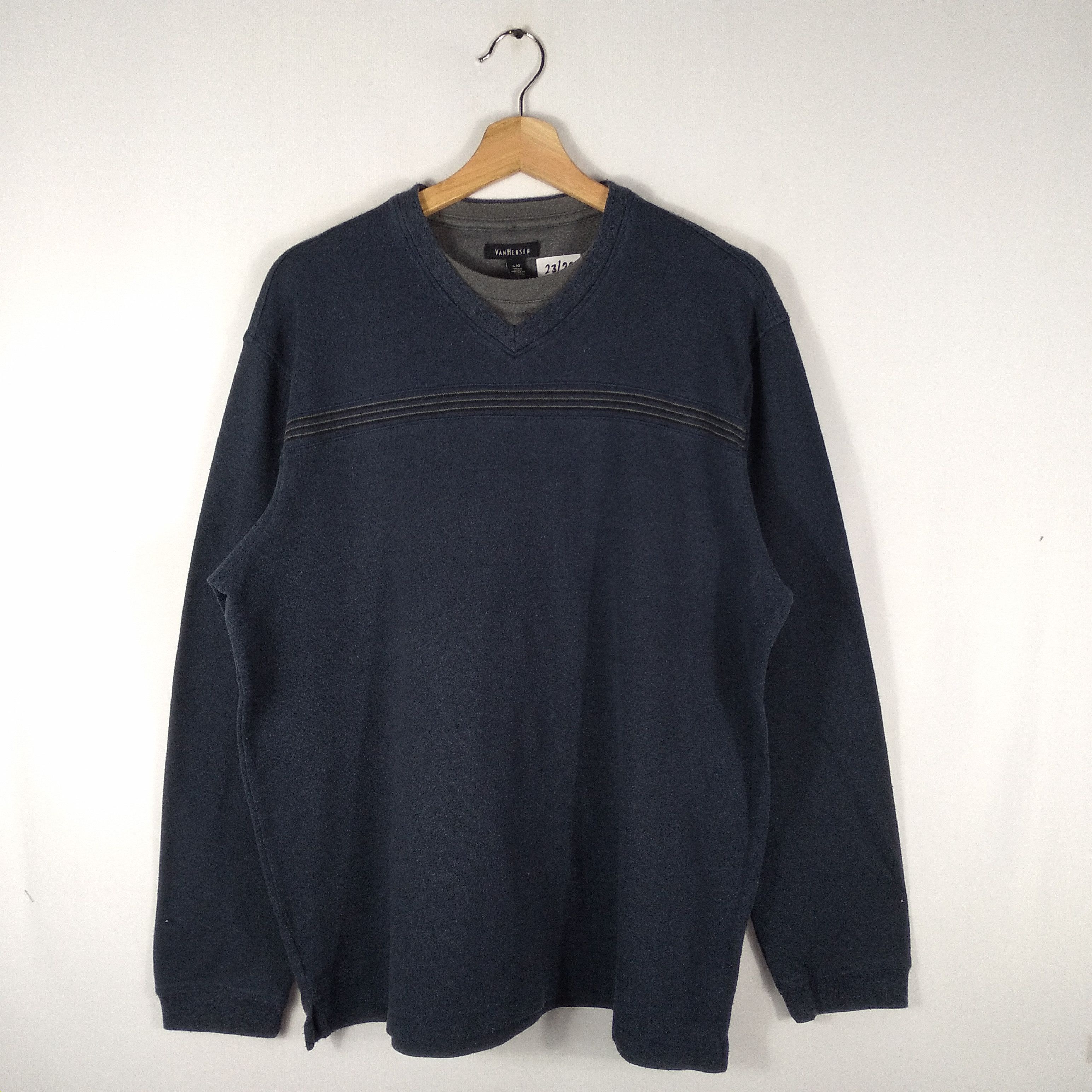 Vintage Van Heusen Classics Plain Sweatshirts
