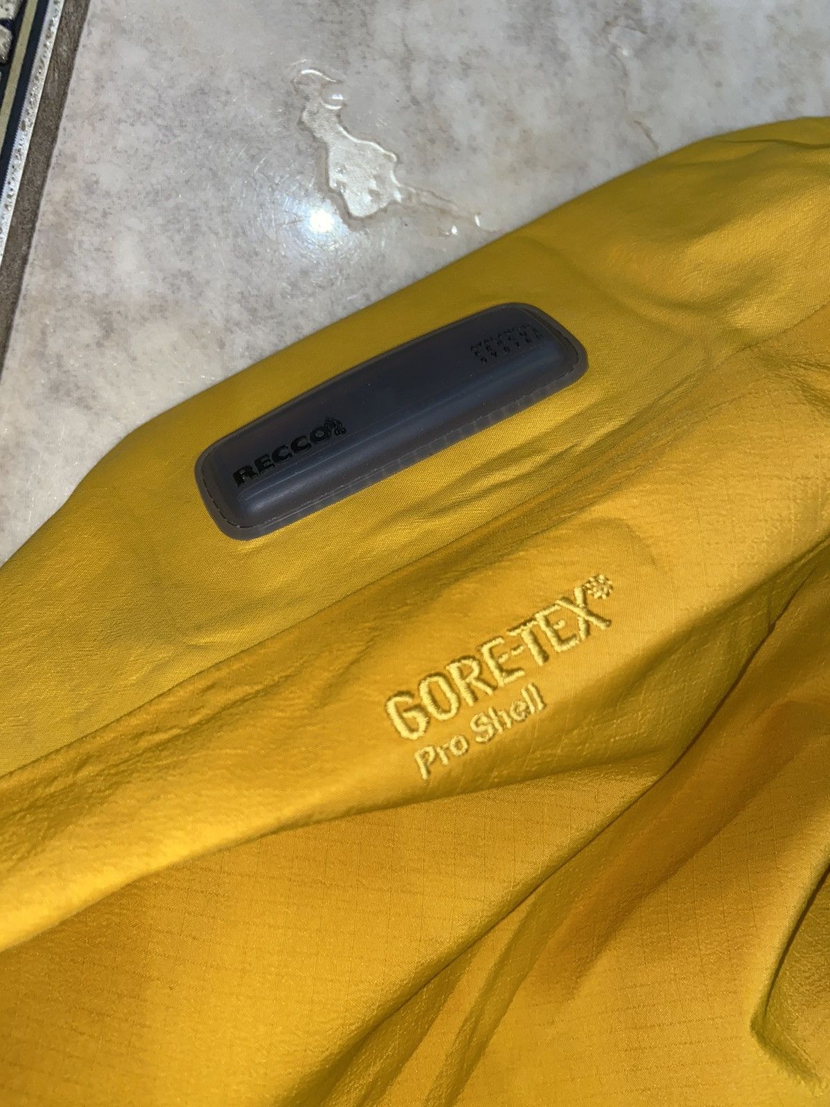 Arc'teryx × Goretex ARCTERYX stingray archive 2006 GoldMedal gore-texPro Recco Size US L / EU 52-54 / 3 - 8 Thumbnail