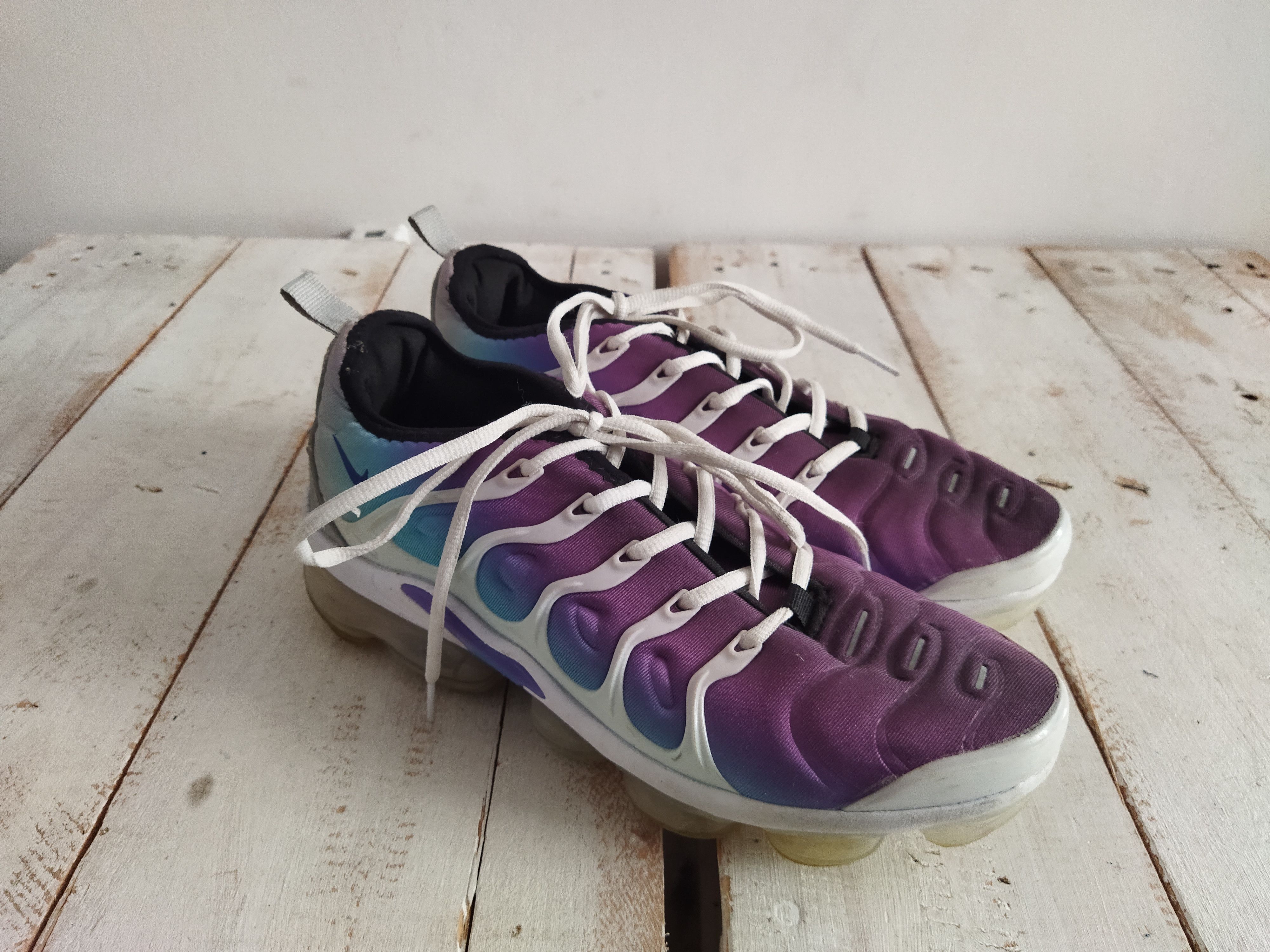 vm nike sneakers