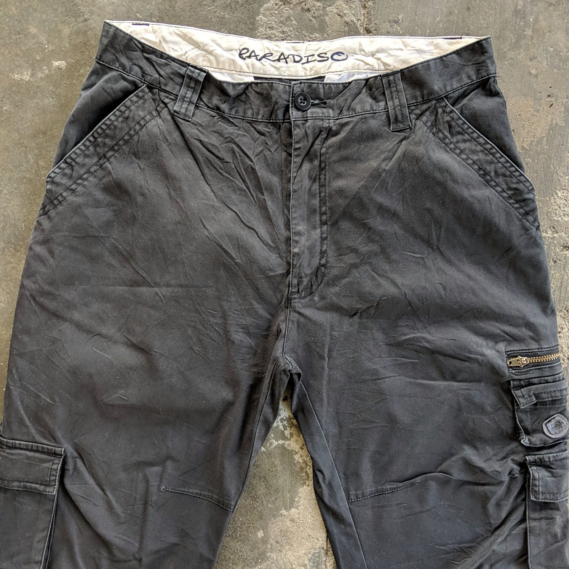 Japanese Brand W32 Vintage BLACK Paradisco Tactical Cargo Distressed Pants Size US 32 / EU 48 - 2 Thumbnail
